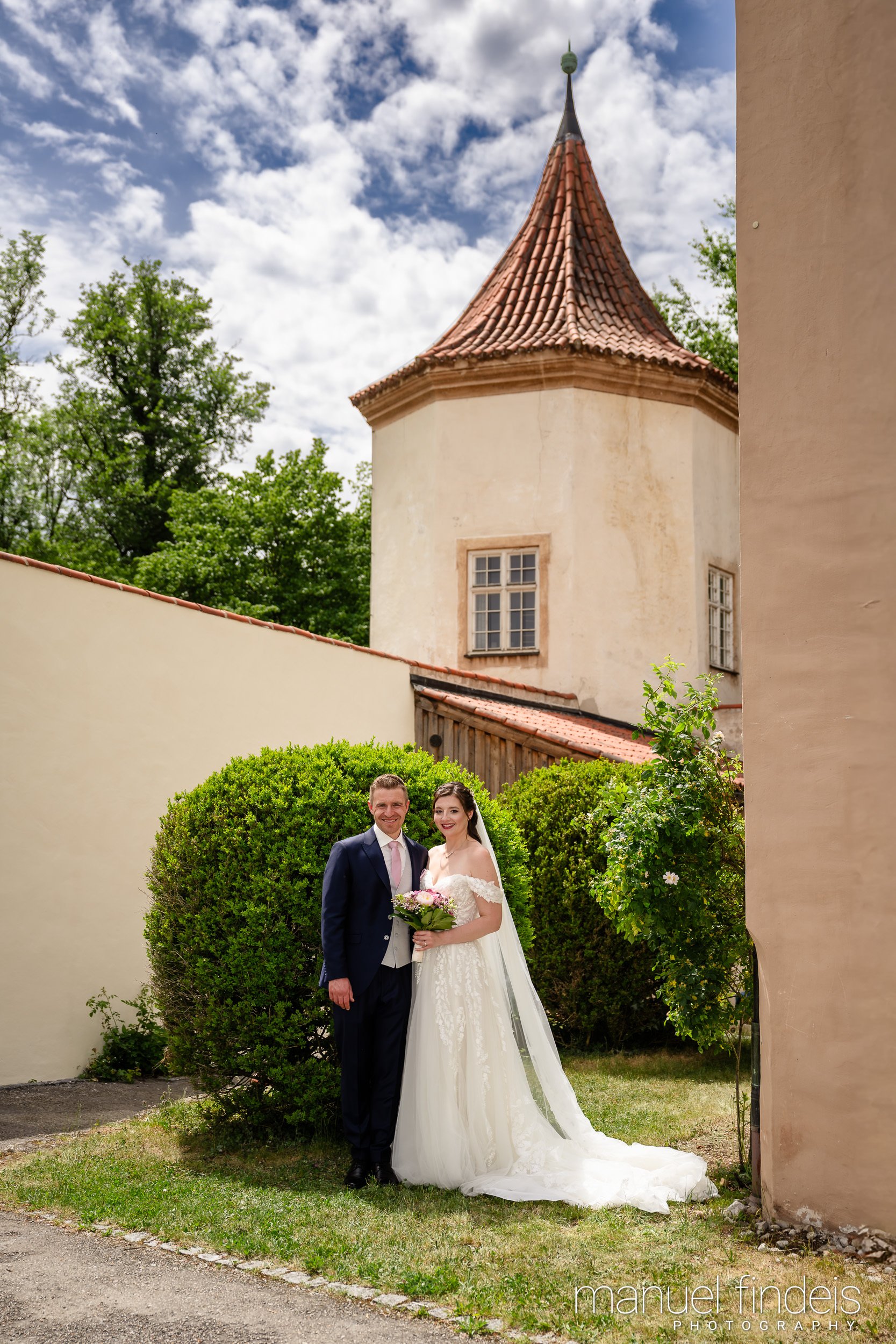 0077_Hochzeit_RuS_www.manuelfindeis.com.jpg