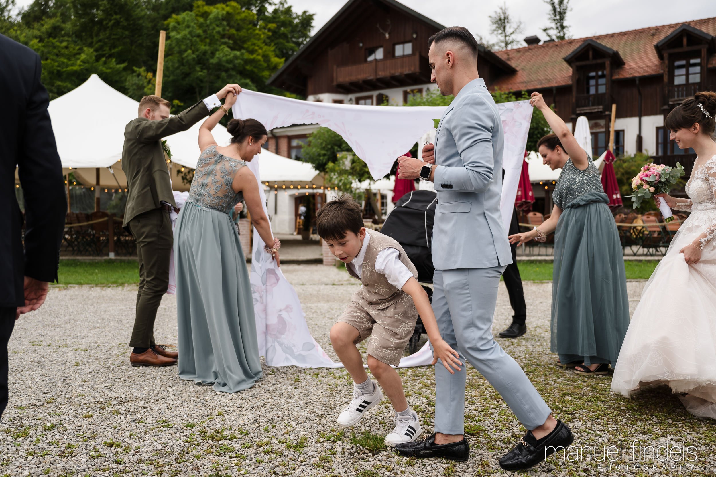 0598_Hochzeit-AuJ_www.manuelfindeis.com.jpg