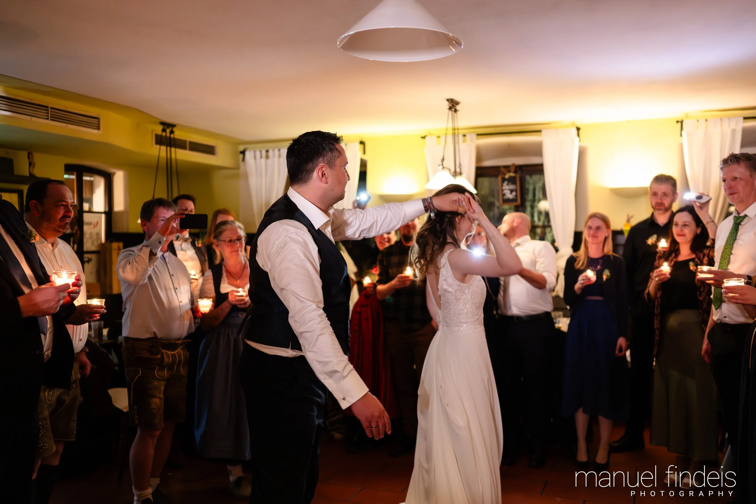 0921_Hochzeit_VuA_www.manuelfindeis.com.jpg