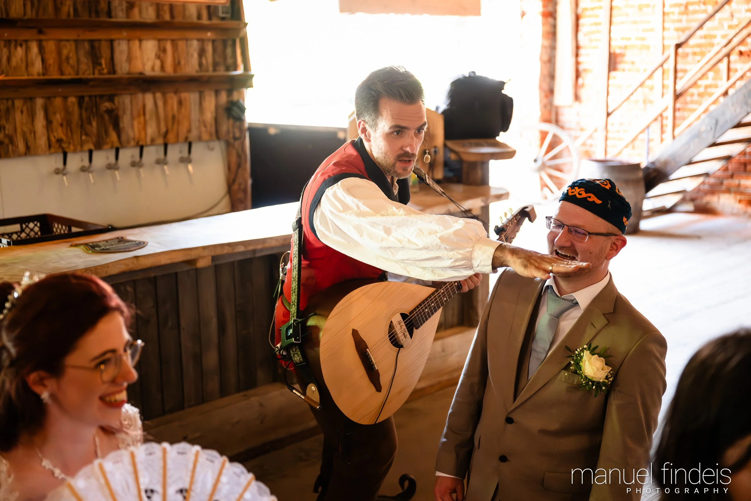 0638_Hochzeit-LUM_www.manuelfindeis.com.jpg