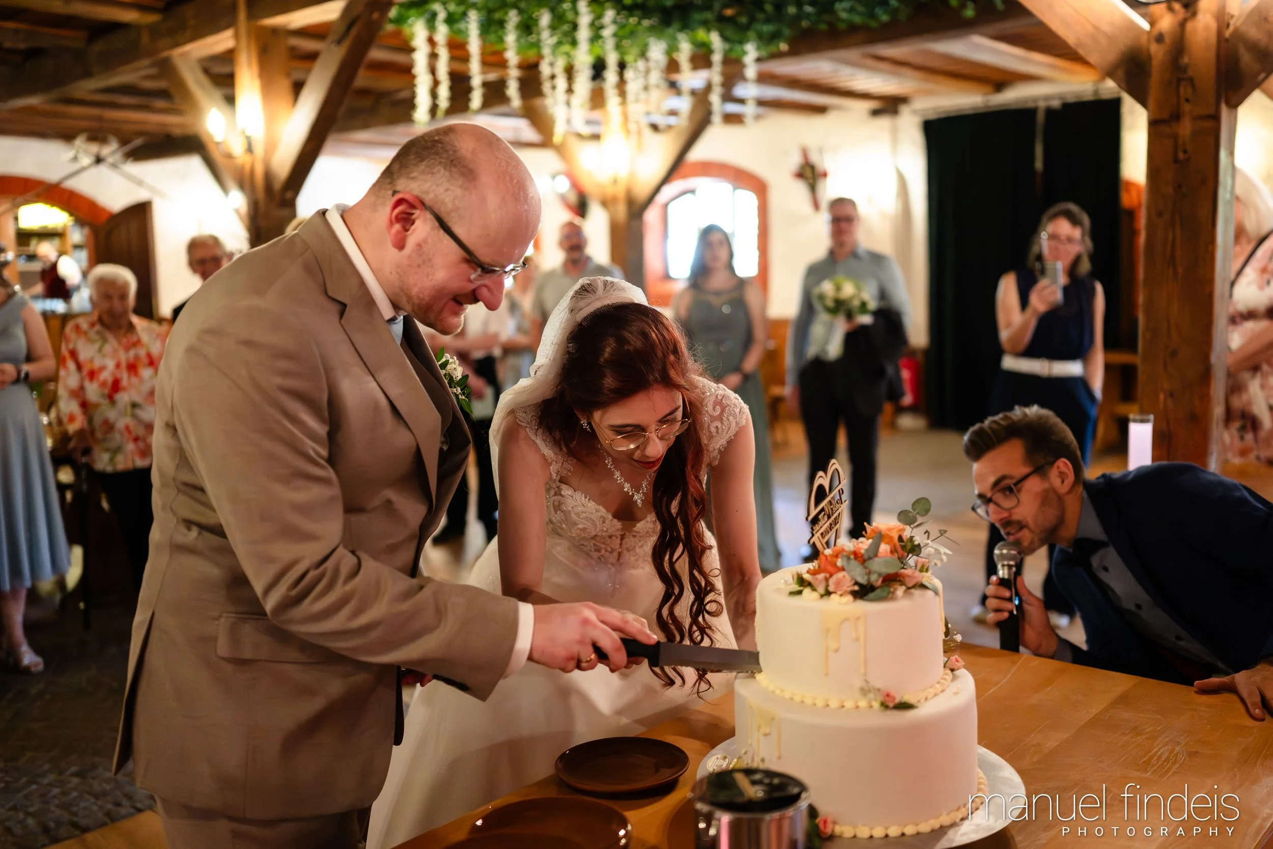 0387_Hochzeit-LUM_www.manuelfindeis.com.jpg