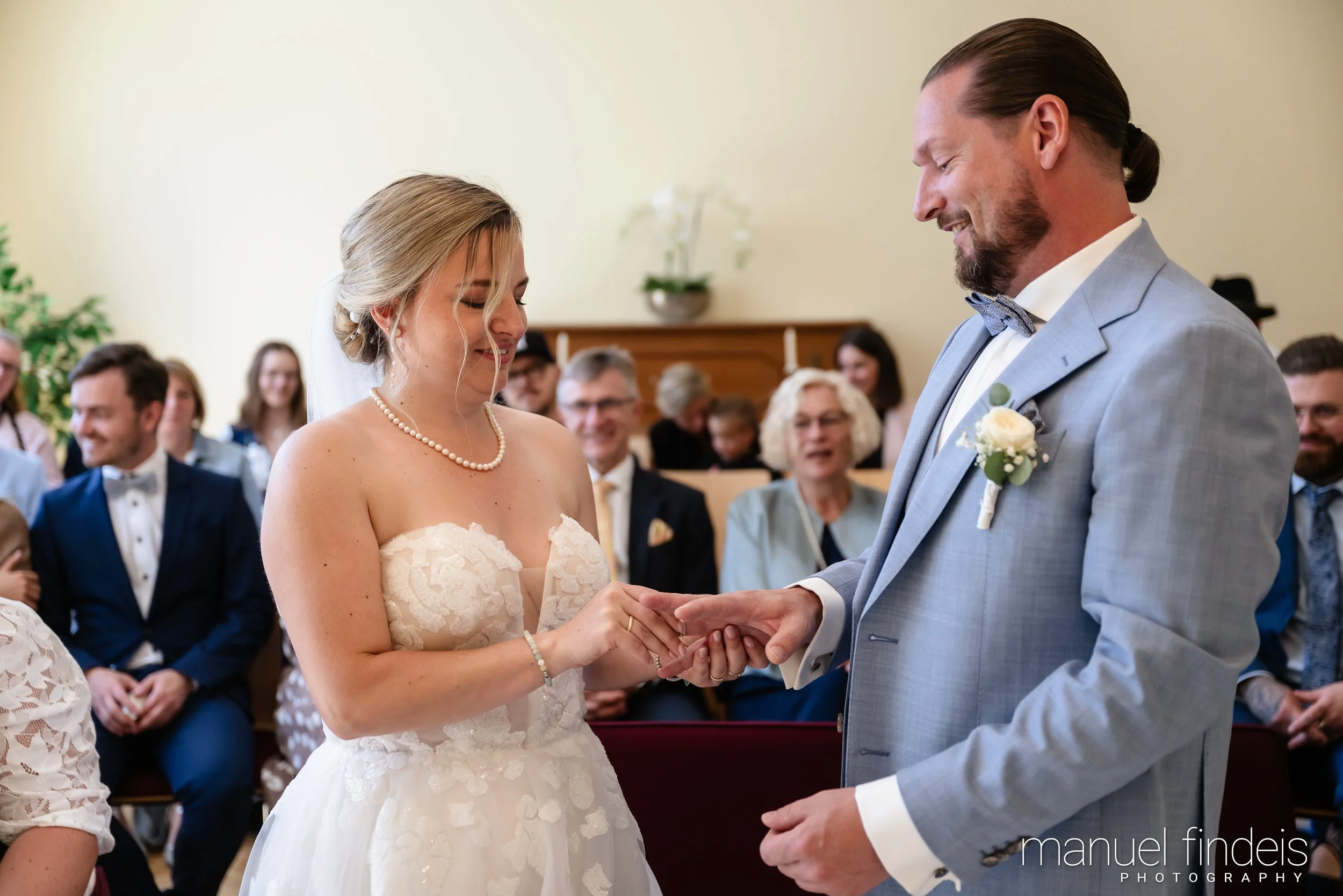 0276_Hochzeit_RundS_www.manuelfindeis.com.jpg