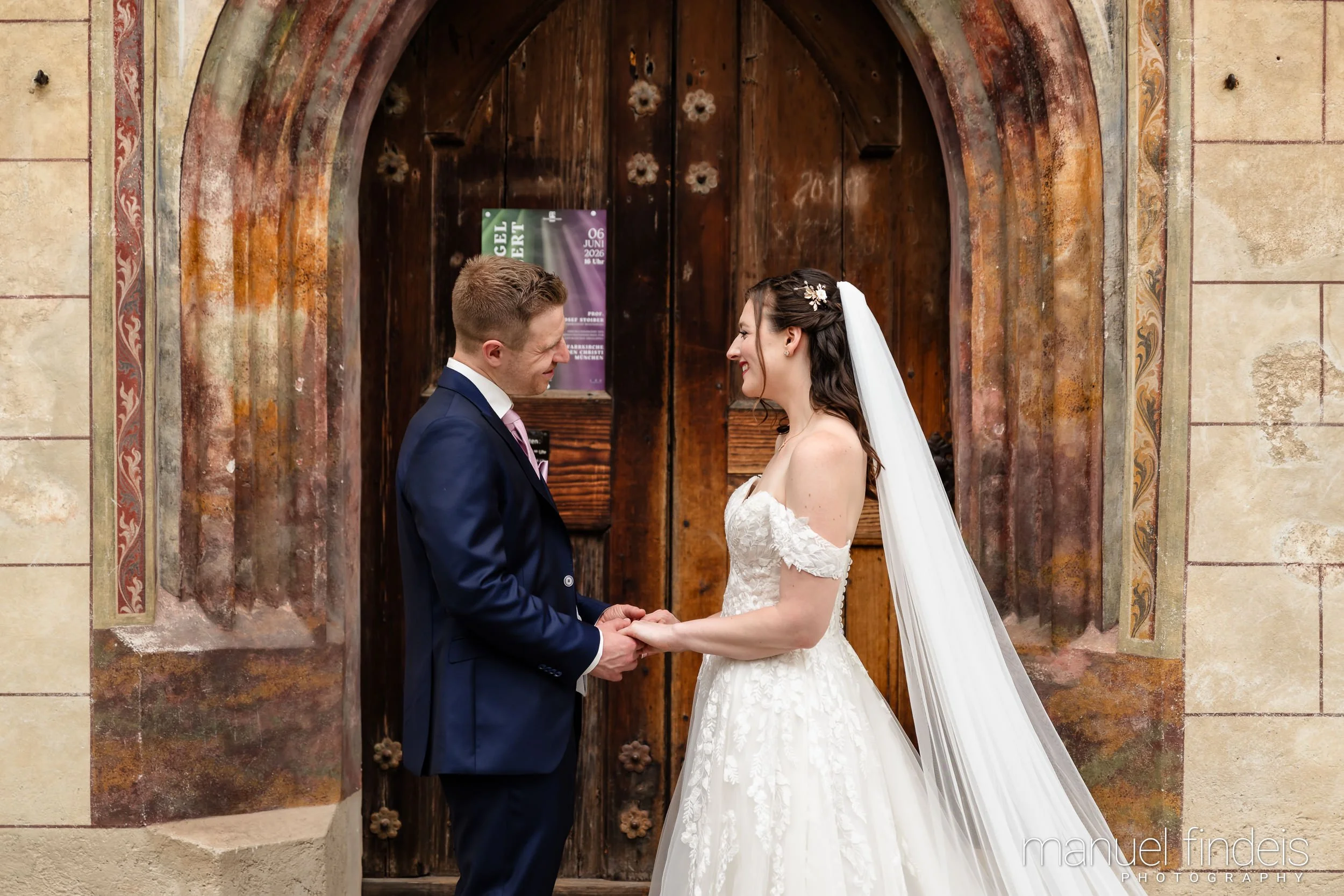 0051_Hochzeit_RuS_www.manuelfindeis.com.jpg