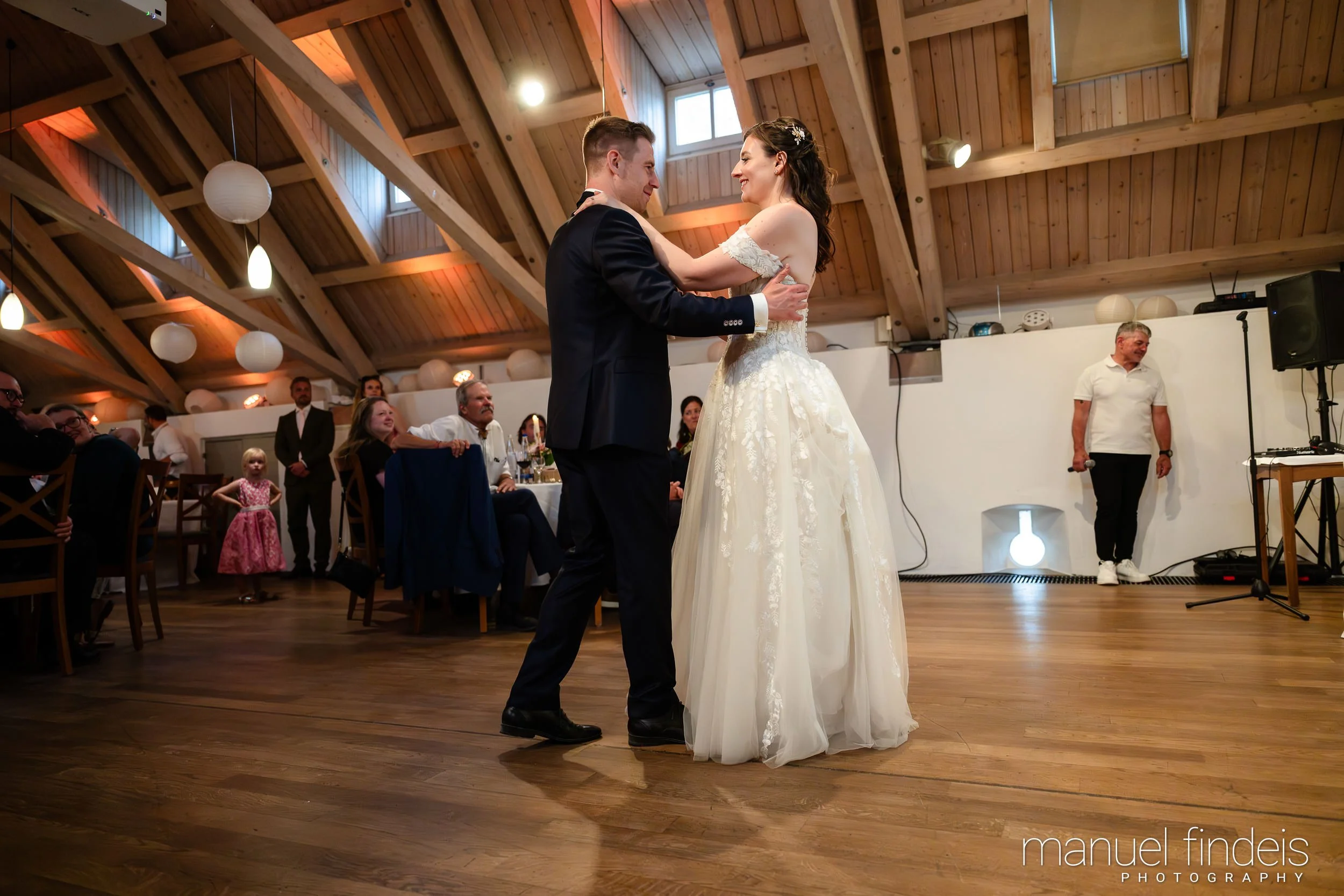0674_Hochzeit_Rus_www.manuelfindeis.com.jpg