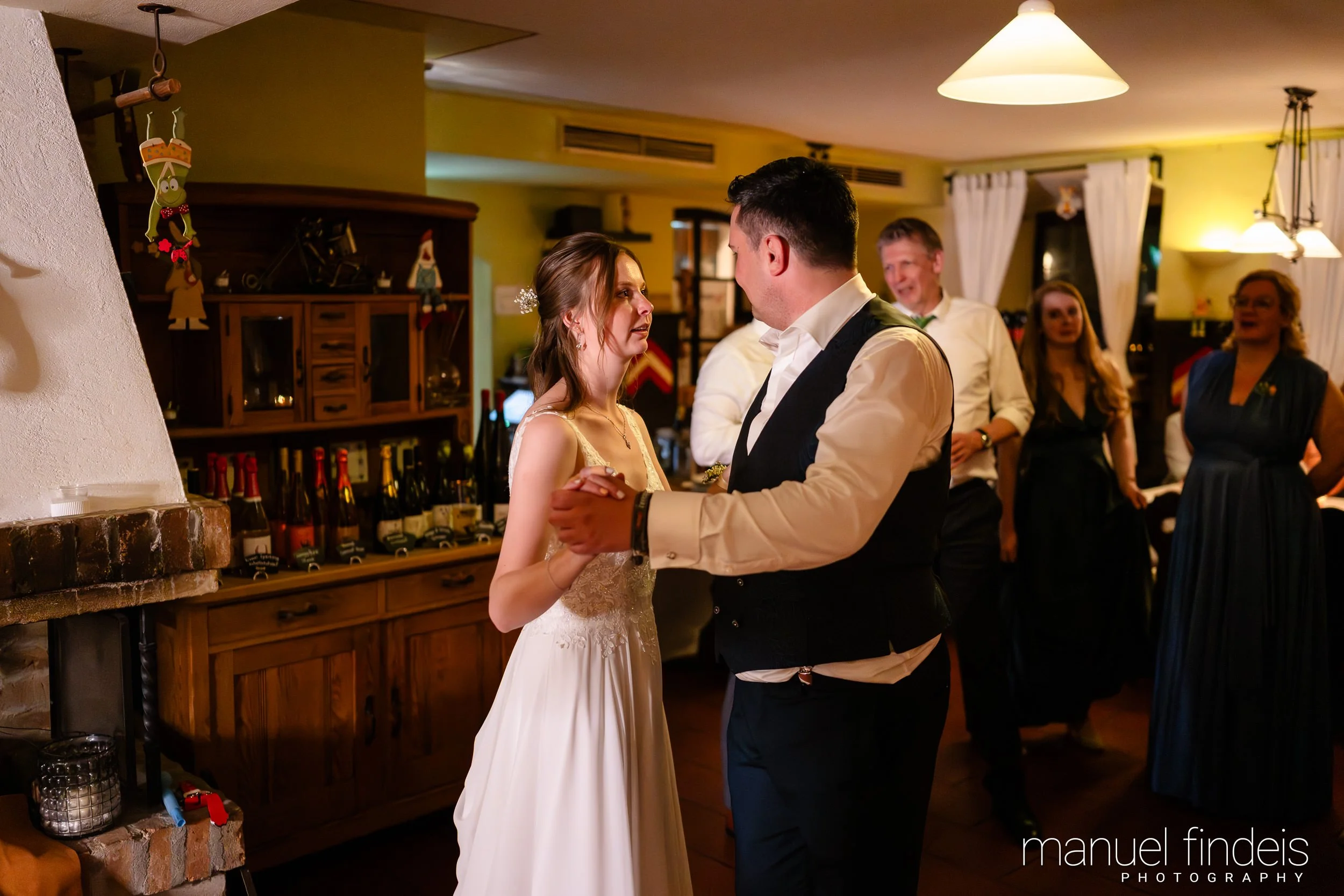 1072_Hochzeit_VuA_www.manuelfindeis.com.jpg