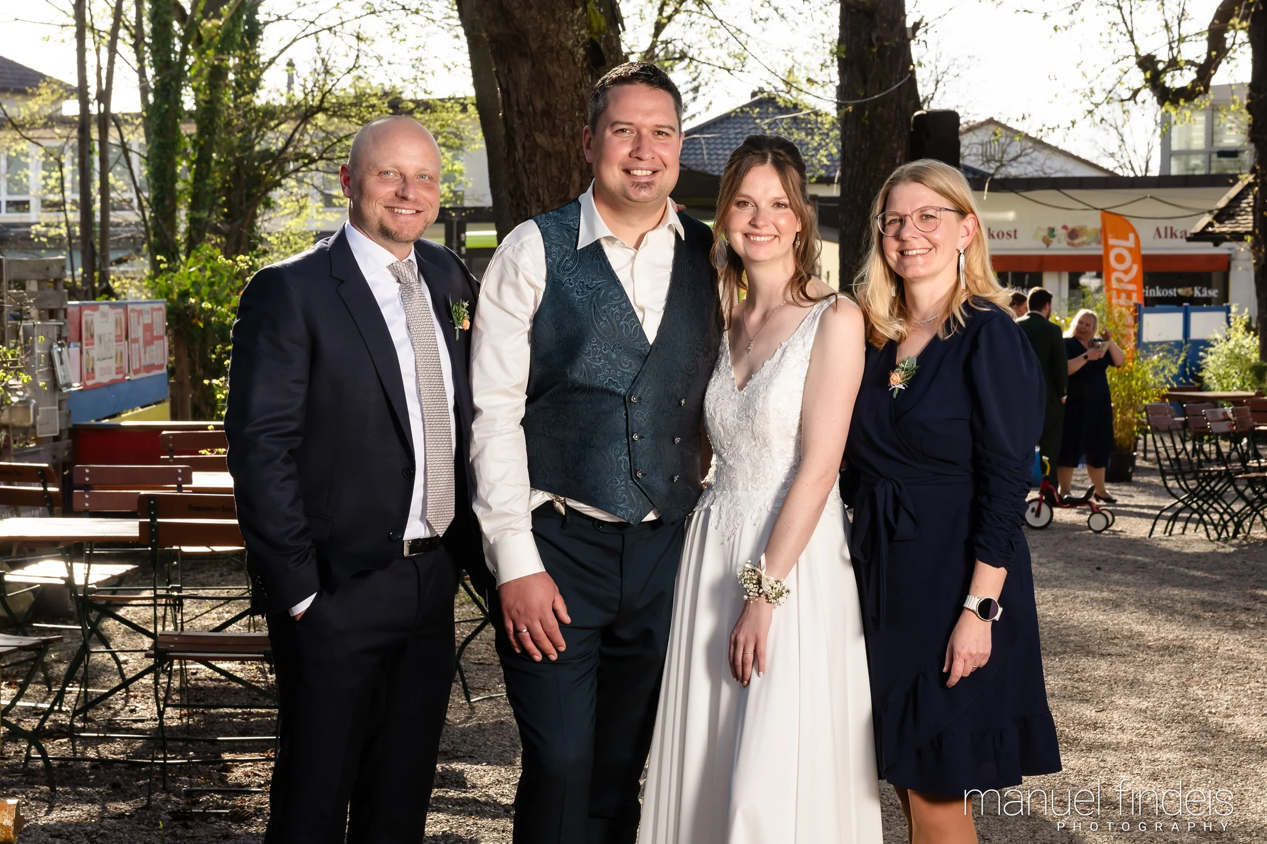 0813_Hochzeit_VuA_www.manuelfindeis.com.jpg