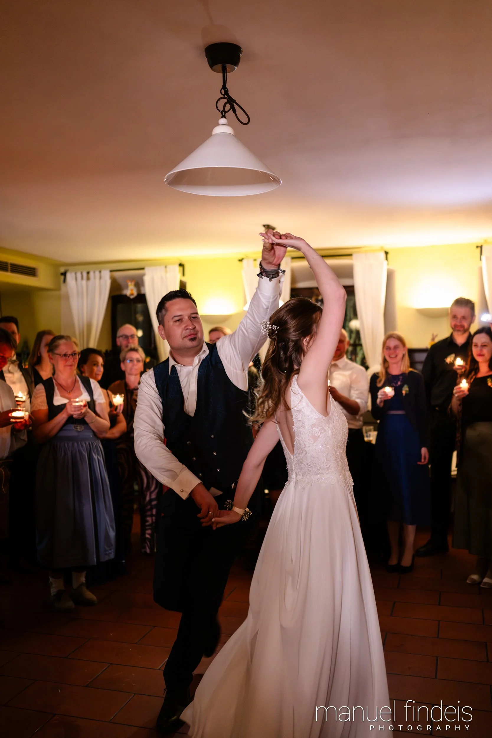 0943_Hochzeit_VuA_www.manuelfindeis.com.jpg