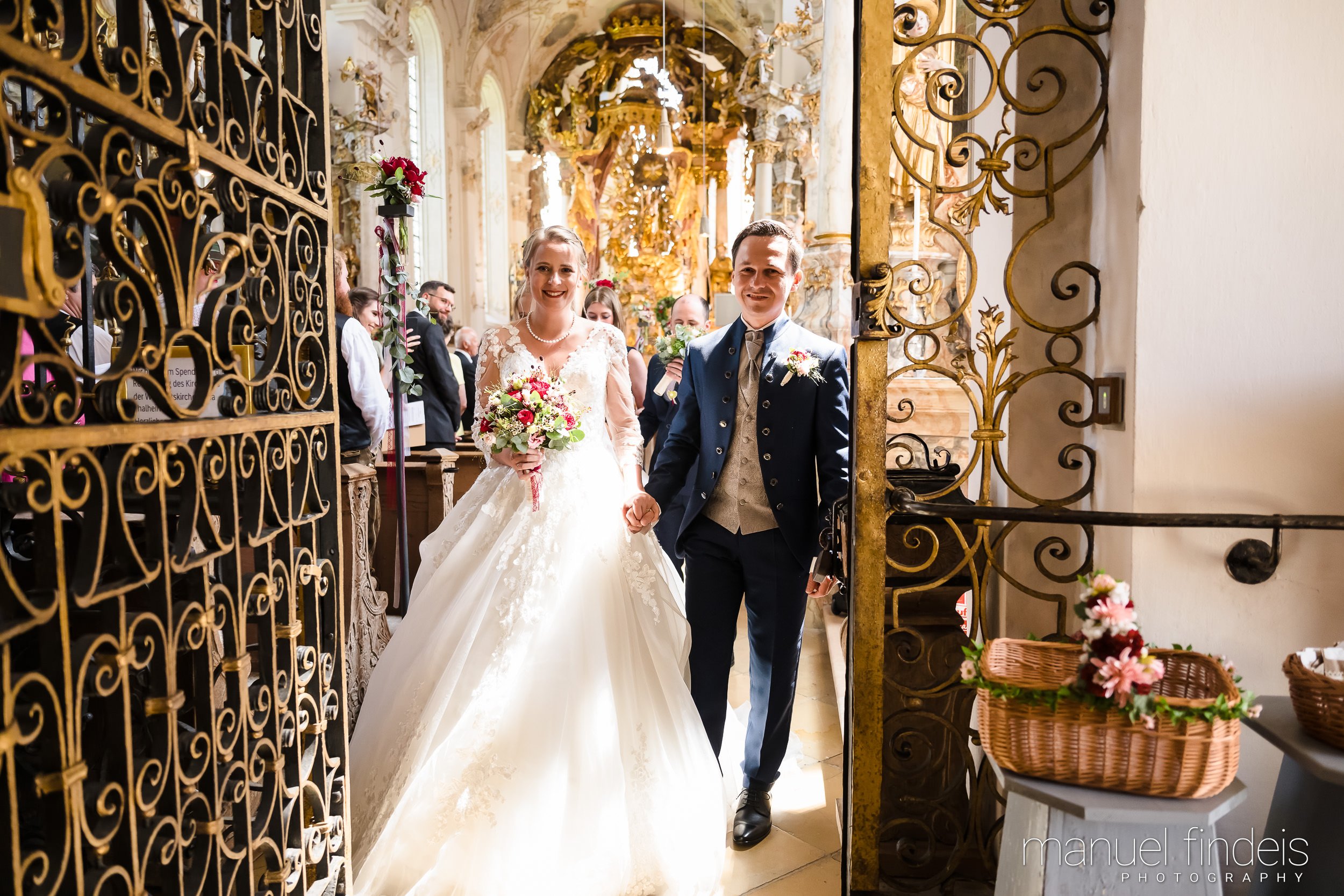 0479_Hochzeit-MuR-Kirche_www.manuelfindeis.com.jpg
