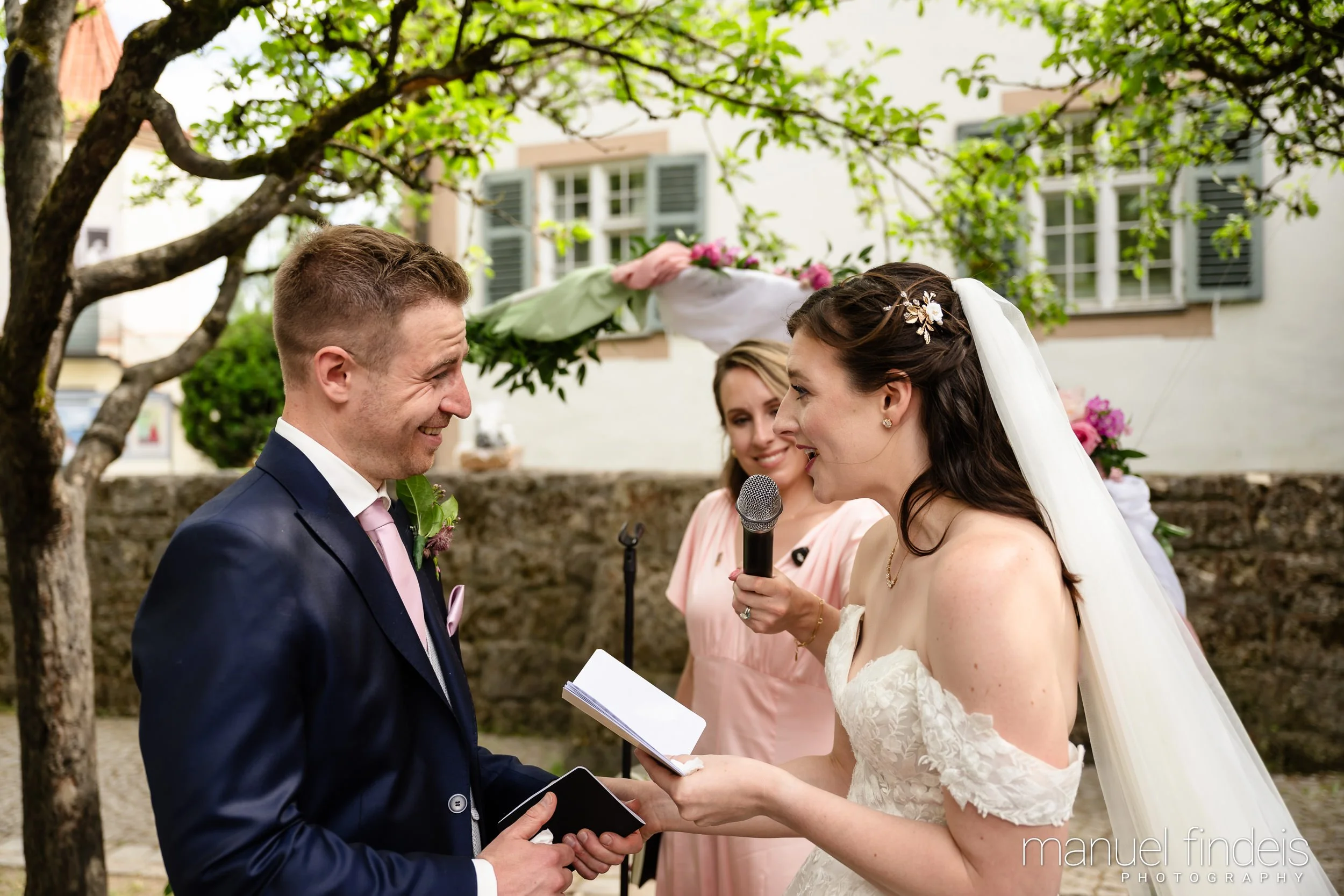 0202_Hochzeit_RuS_www.manuelfindeis.com.jpg