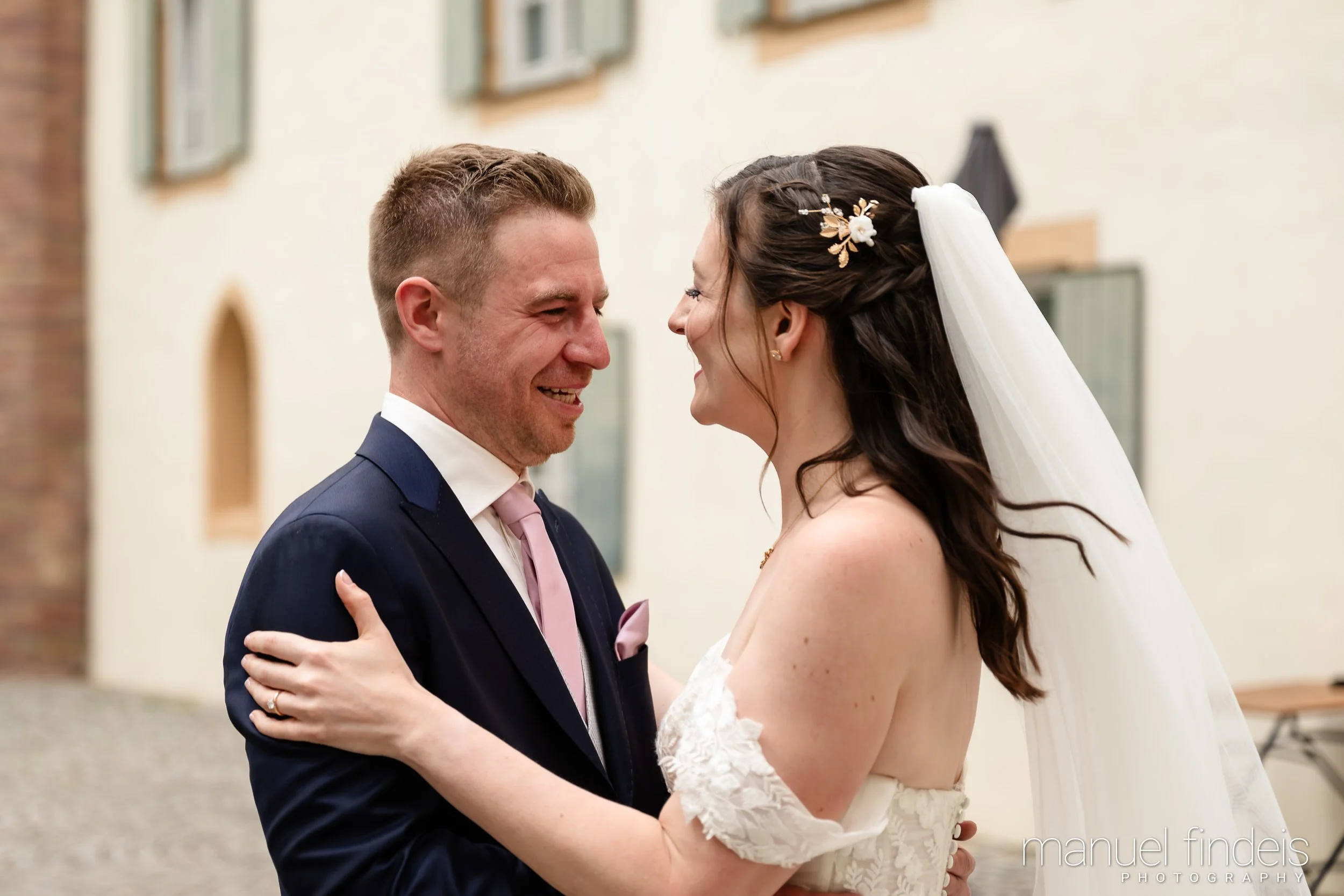 0023_Hochzeit_RuS_www.manuelfindeis.com.jpg