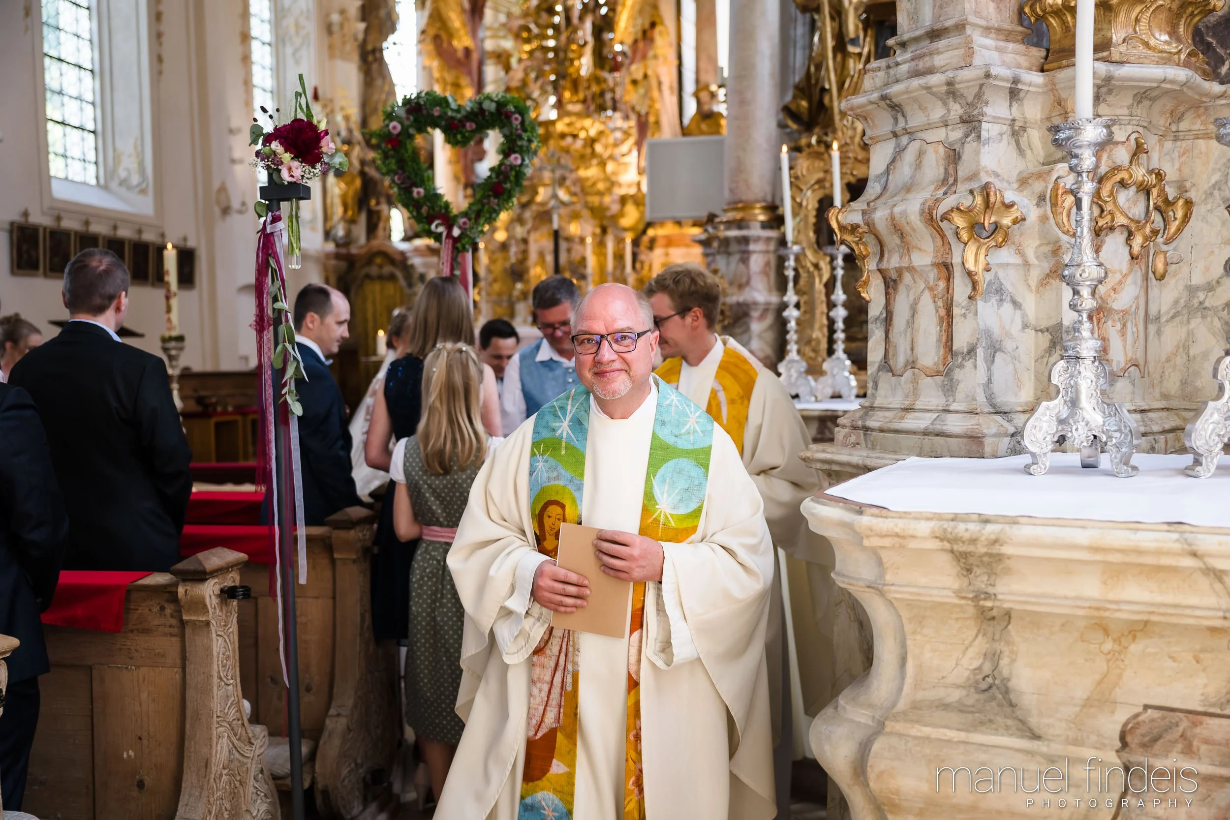 0473_Hochzeit-MuR-Kirche_www.manuelfindeis.com.jpg