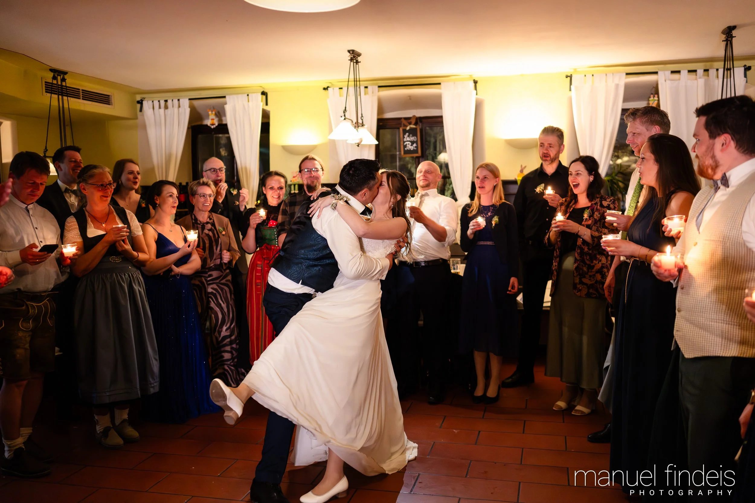 0988_Hochzeit_VuA_www.manuelfindeis.com.jpg