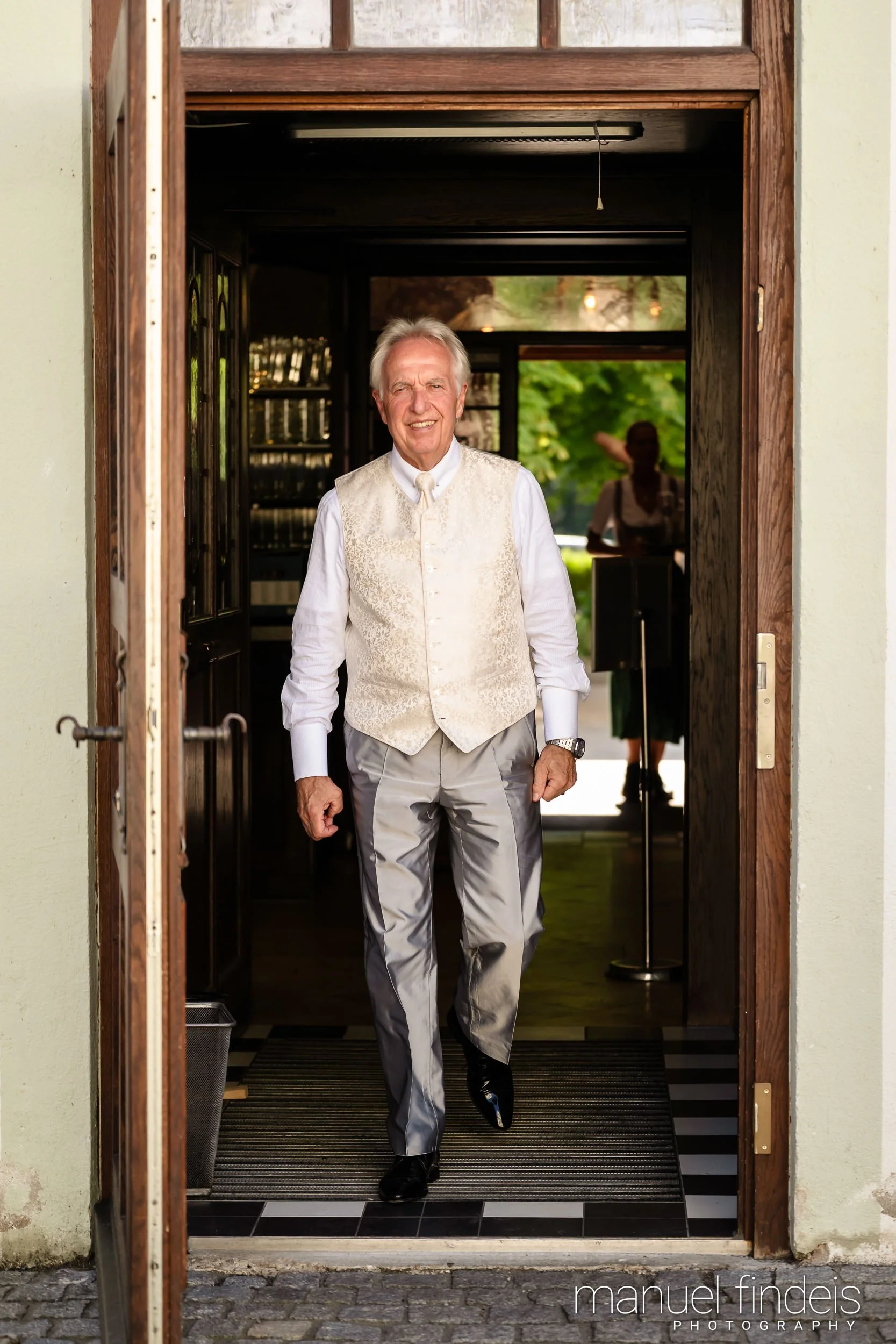 0238_Hochzeit_AuE_www.manuelfindeis.com.jpg