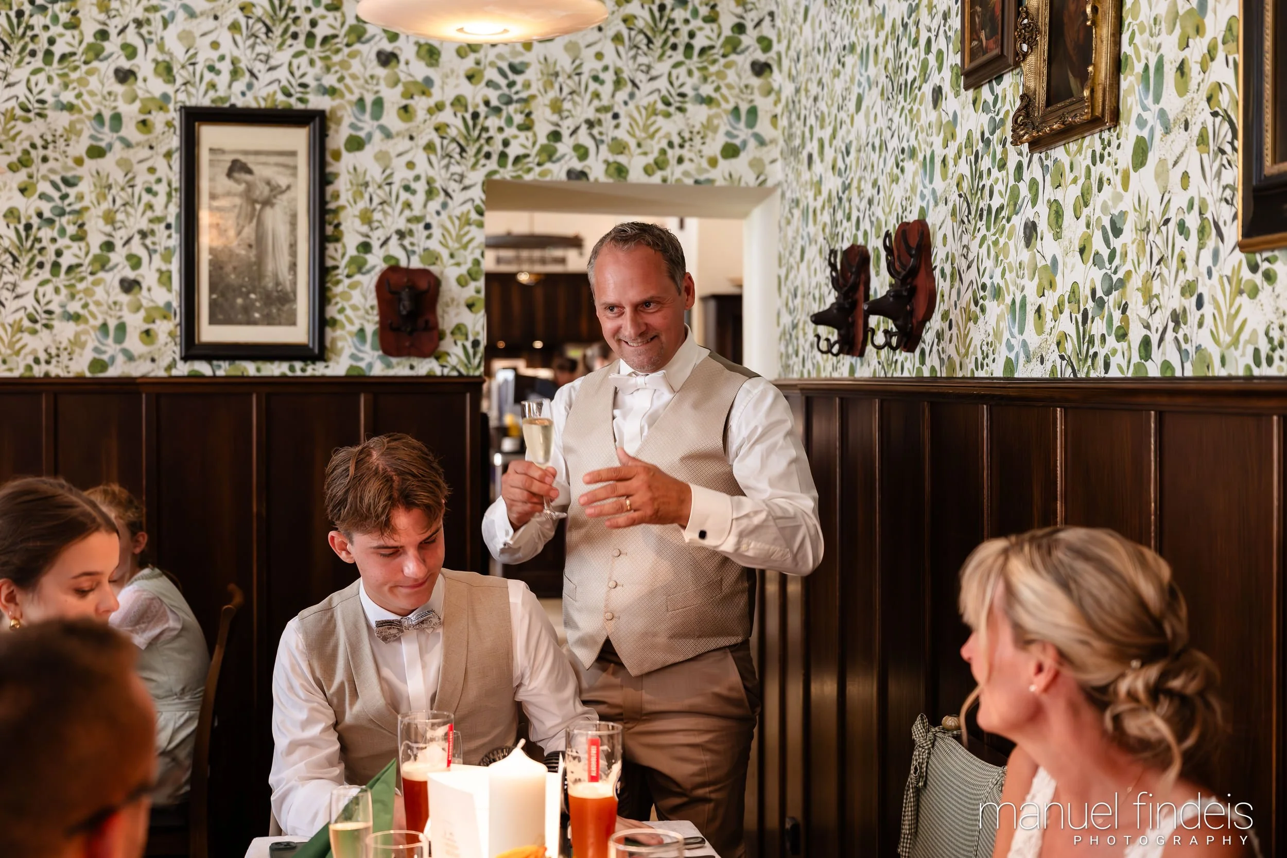 0488_Hochzeit_CuR_www.manuelfindeis.com.jpg
