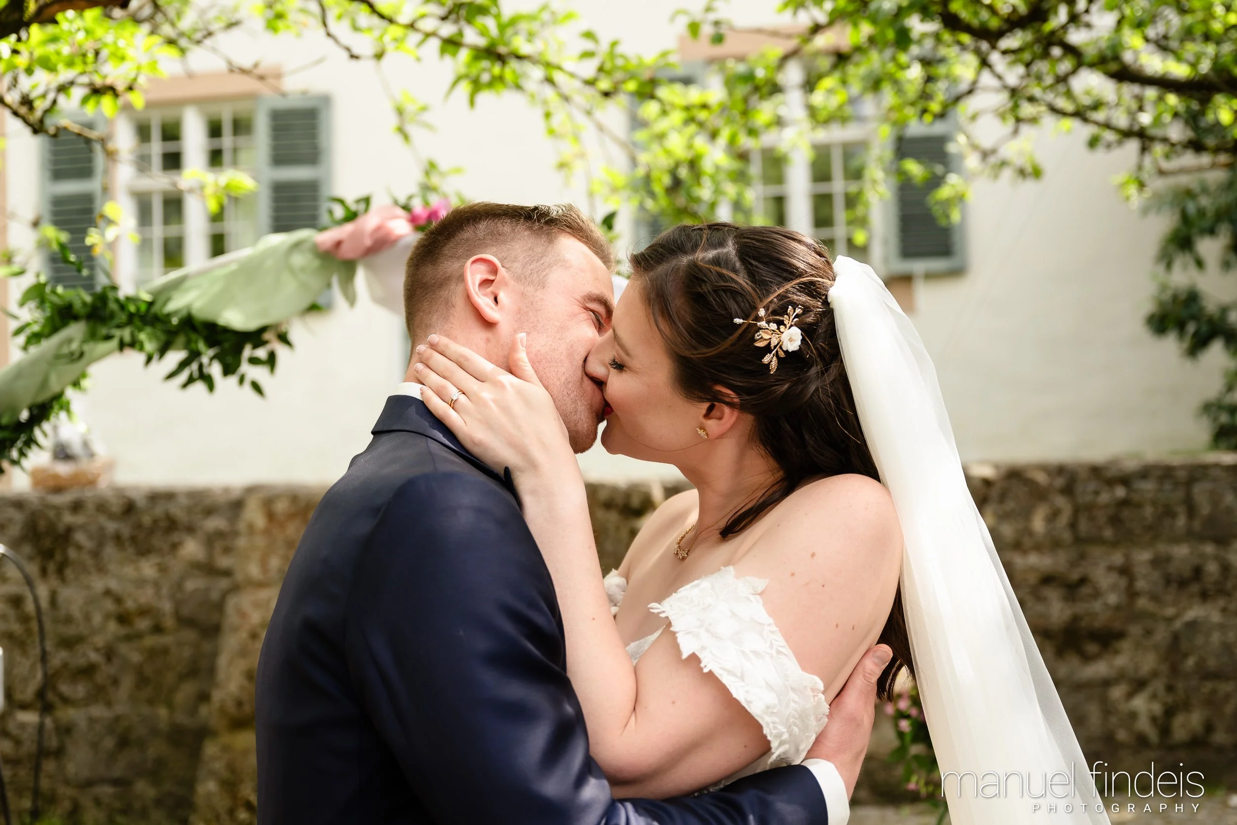 0239_Hochzeit_RuS_www.manuelfindeis.com.jpg