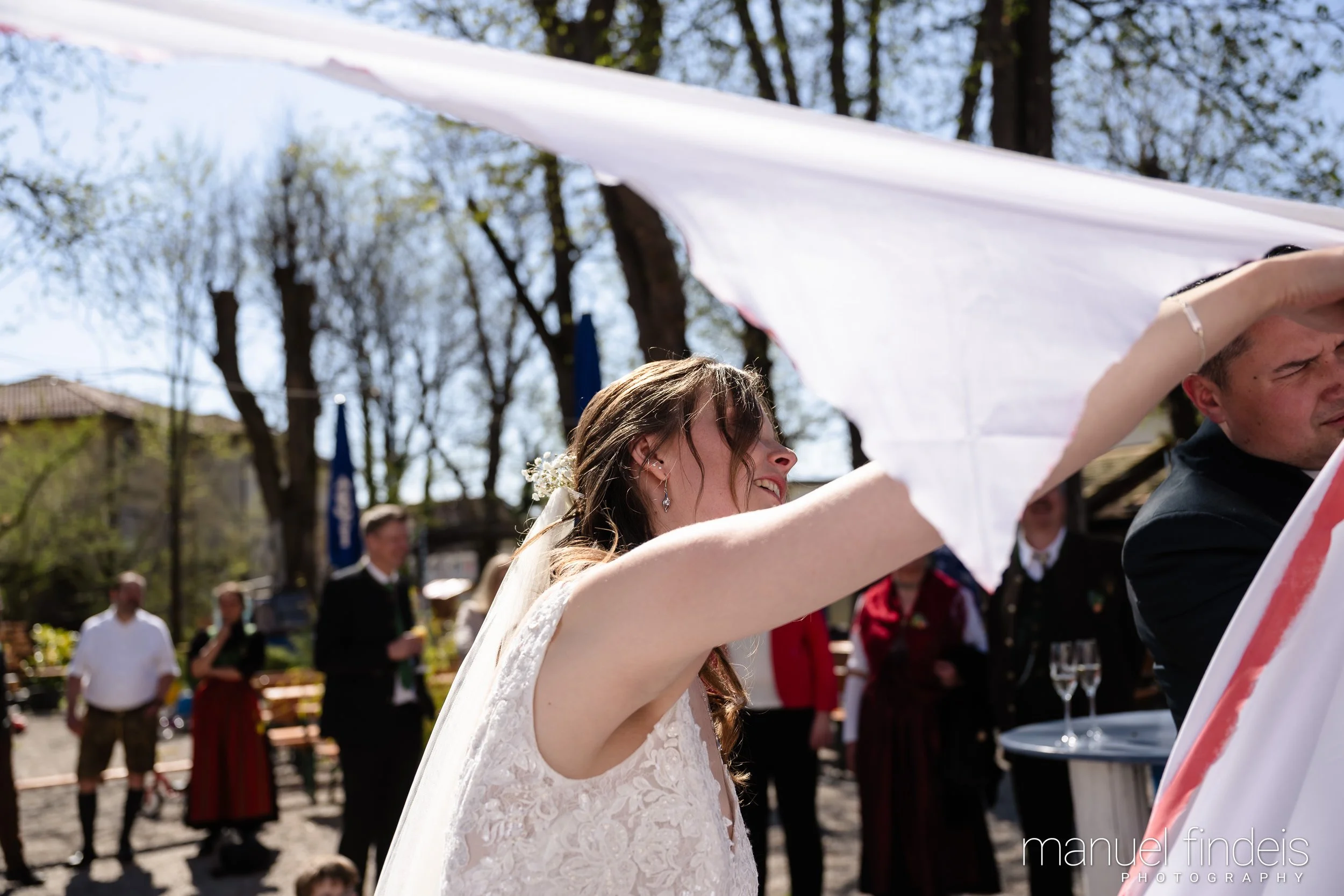 0631_Hochzeit_VuA_www.manuelfindeis.com.jpg