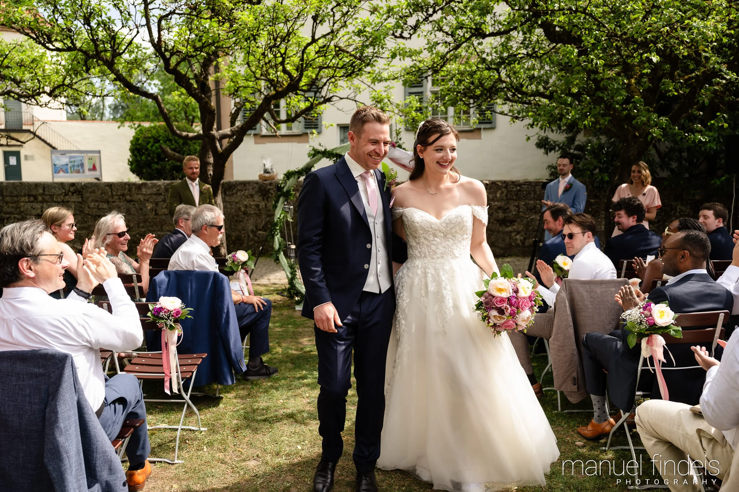 0261_Hochzeit_RuS_www.manuelfindeis.com.jpg