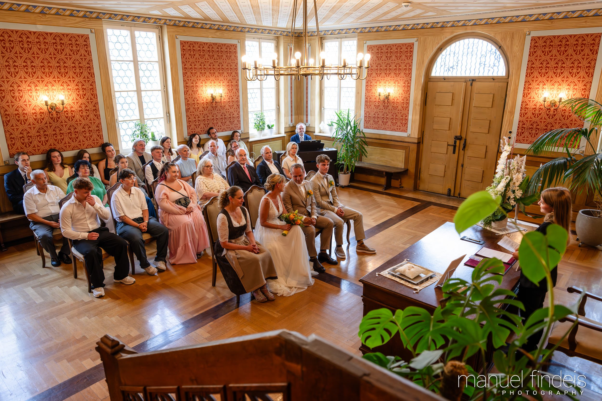 0137_Hochzeit_CuR_www.manuelfindeis.com.jpg