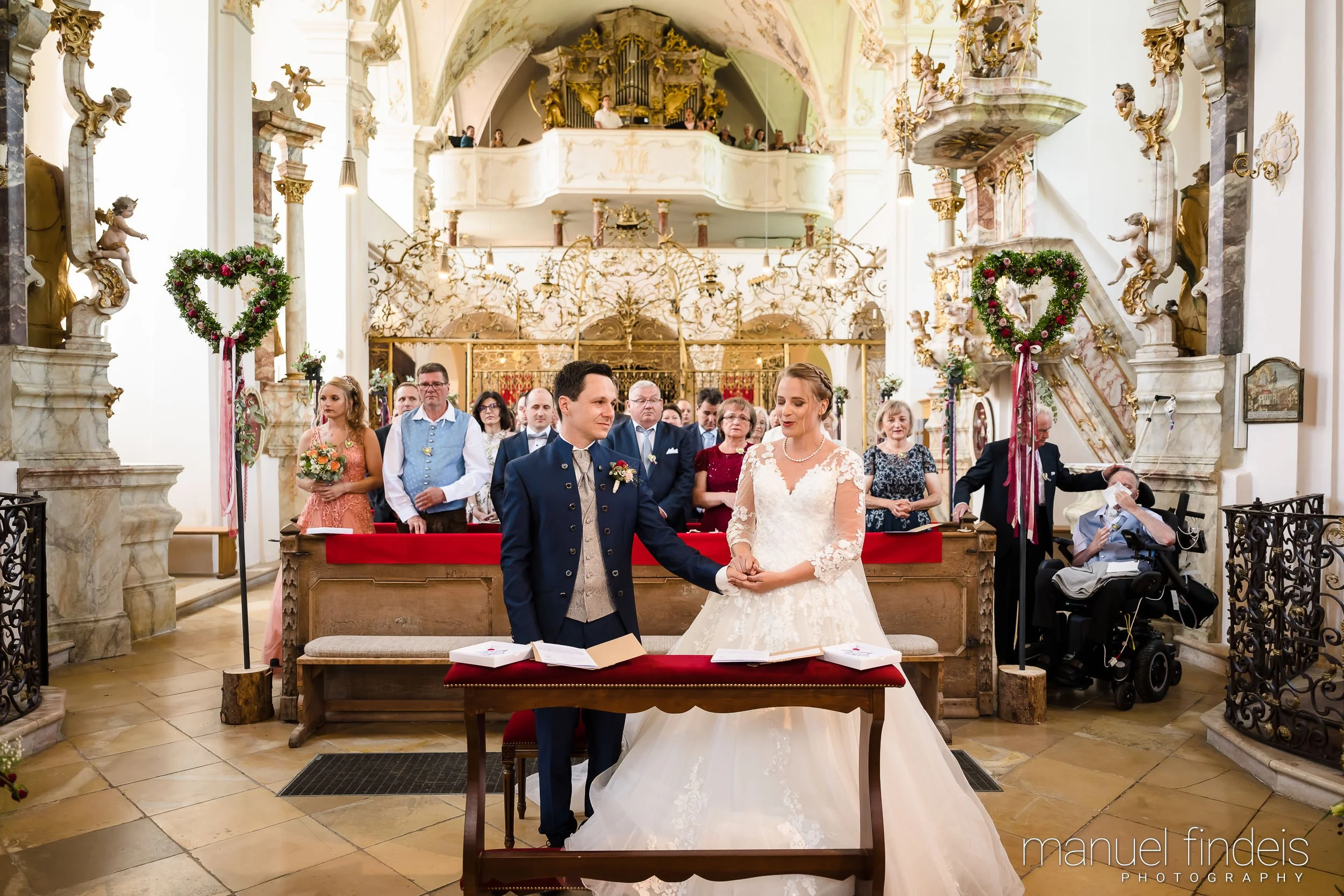 0186_Hochzeit-MuR-Kirche_www.manuelfindeis.com.jpg