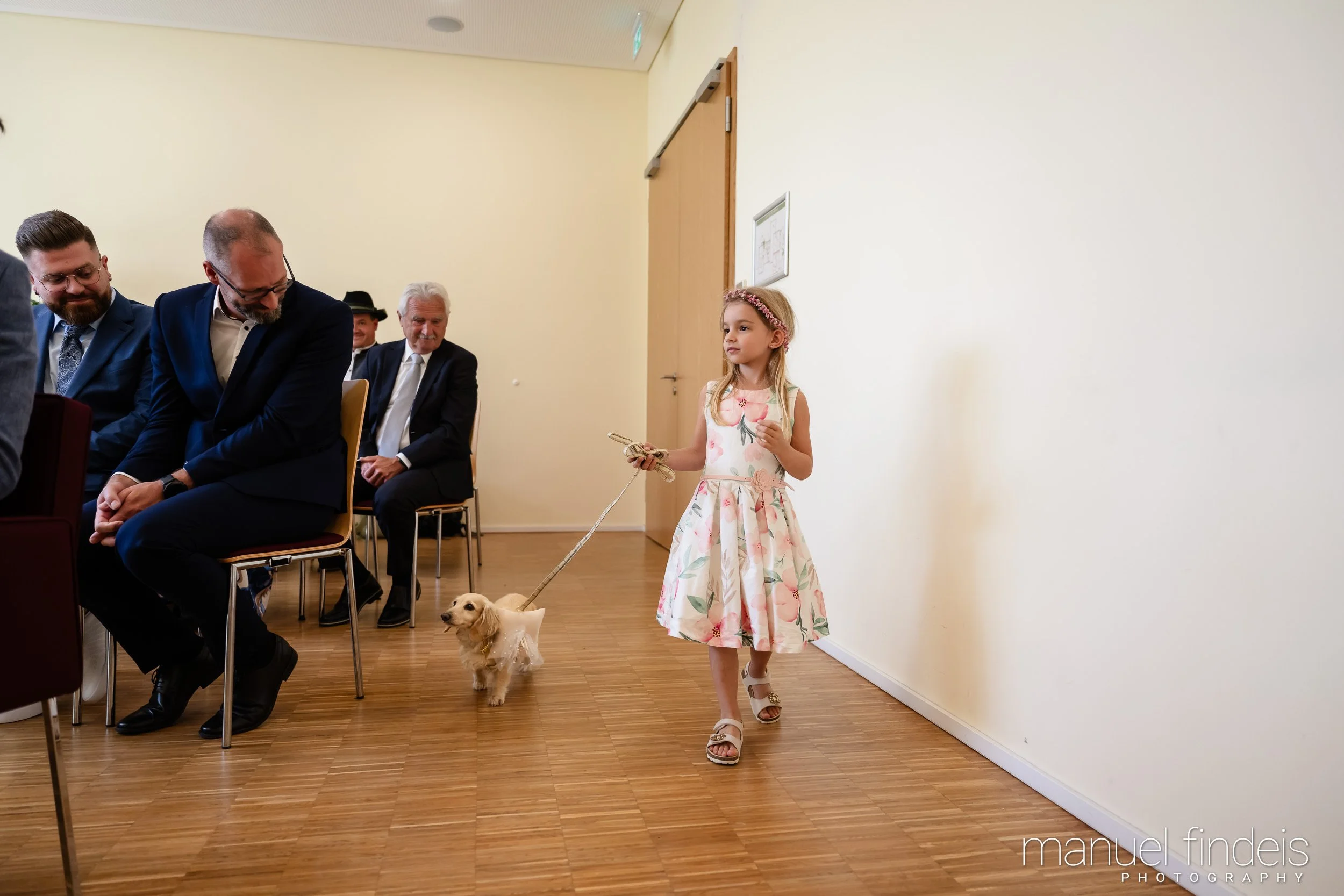 0259_Hochzeit_RundS_www.manuelfindeis.com.jpg