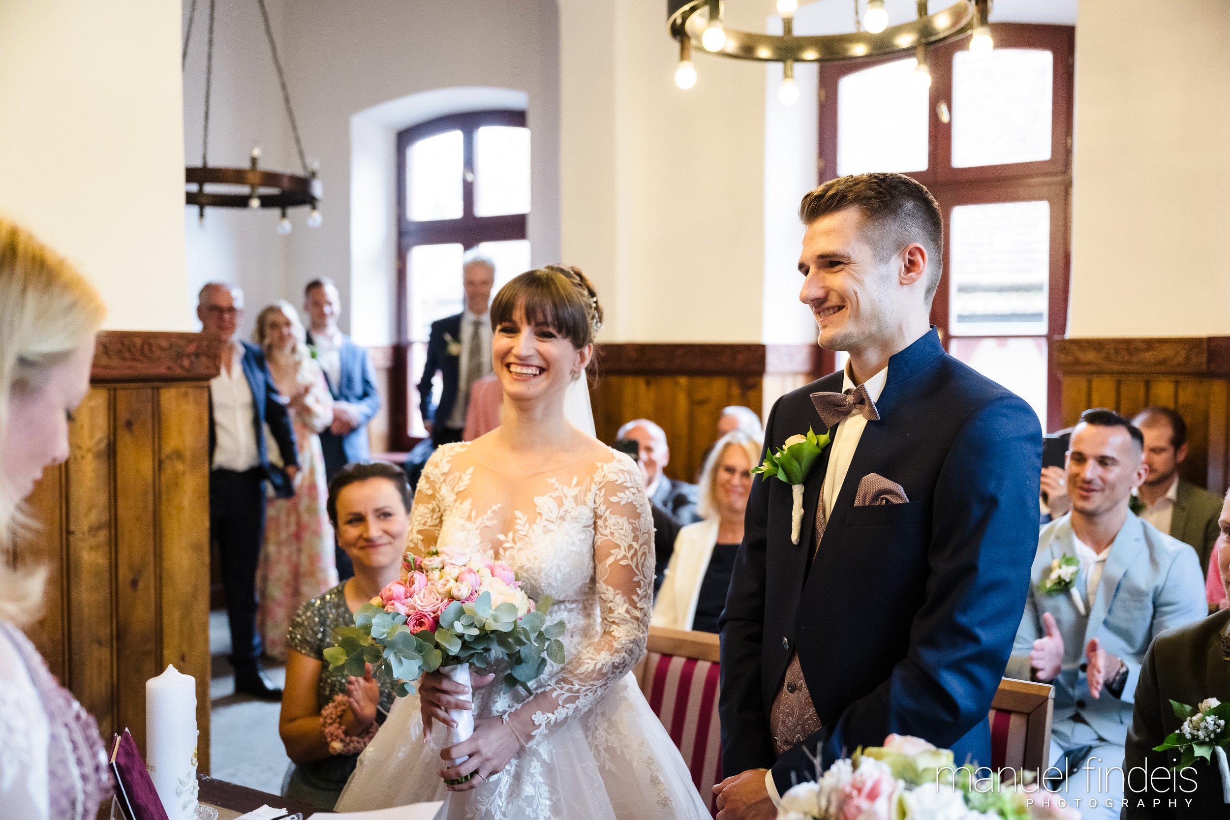 0178_Hochzeit-AuJ_www.manuelfindeis.com.jpg