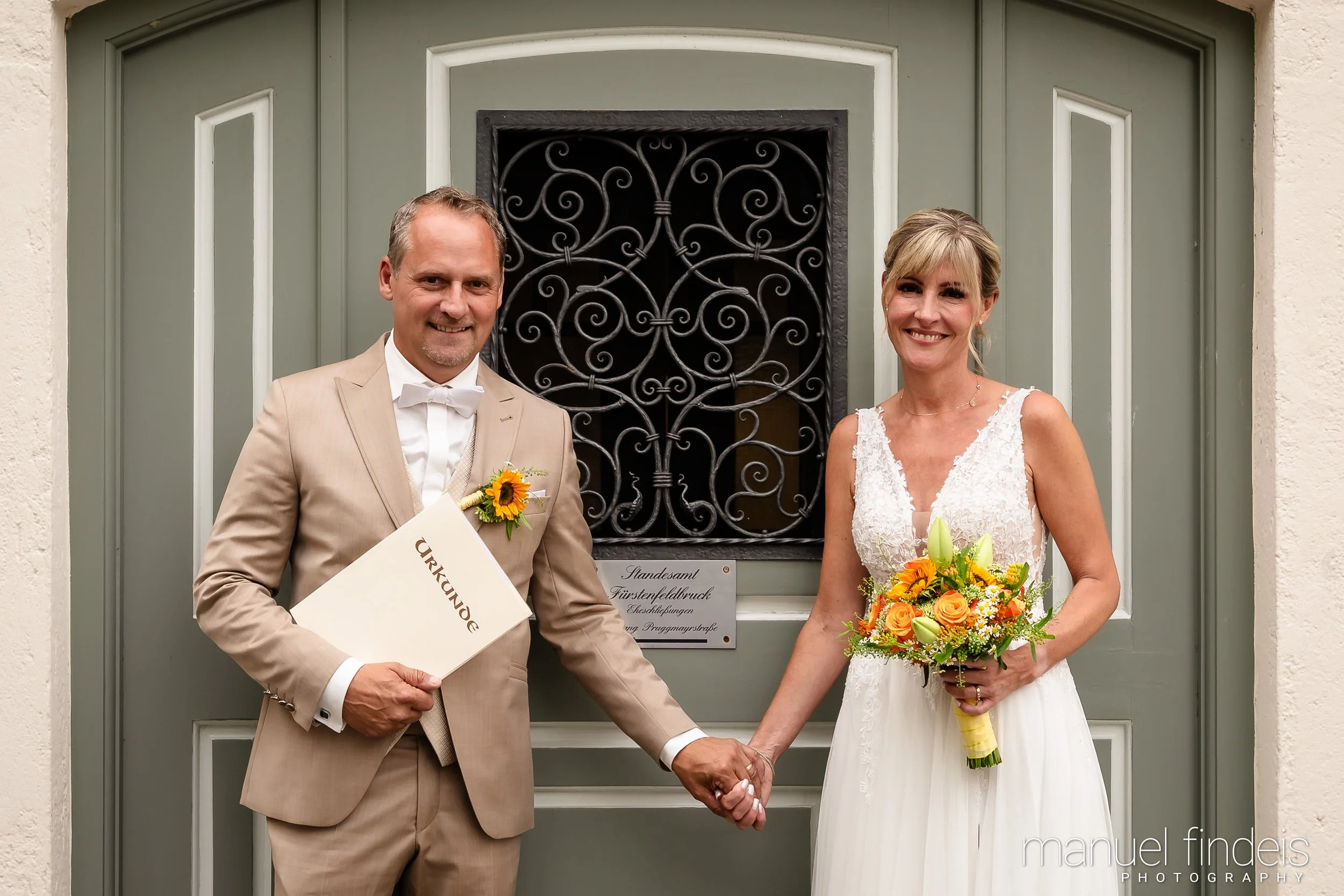 0347_Hochzeit_CuR_www.manuelfindeis.com.jpg