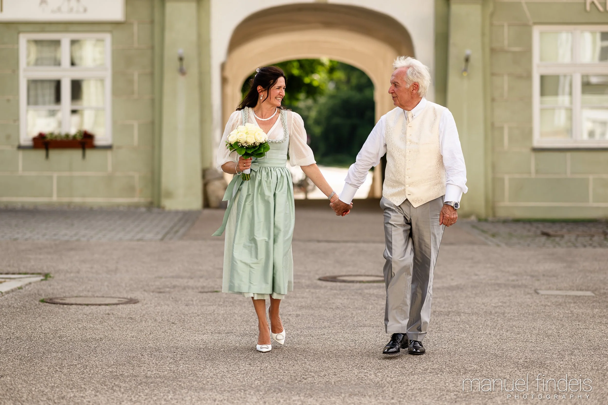 0292_Hochzeit_AuE_www.manuelfindeis.com.jpg