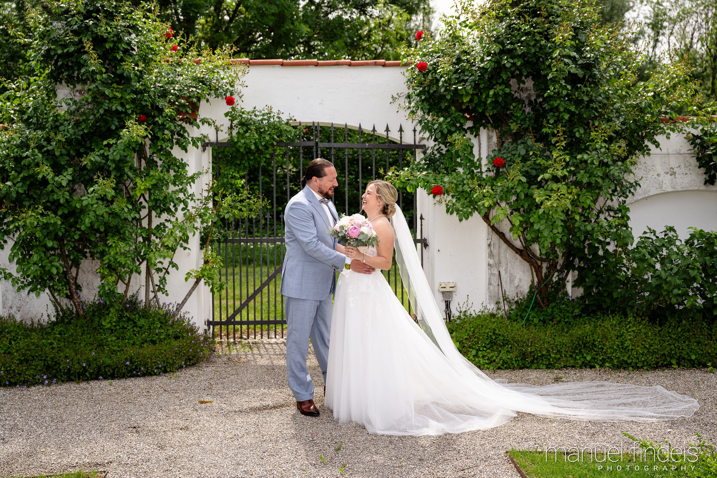 0102_Hochzeit_RundS_www.manuelfindeis.com.jpg