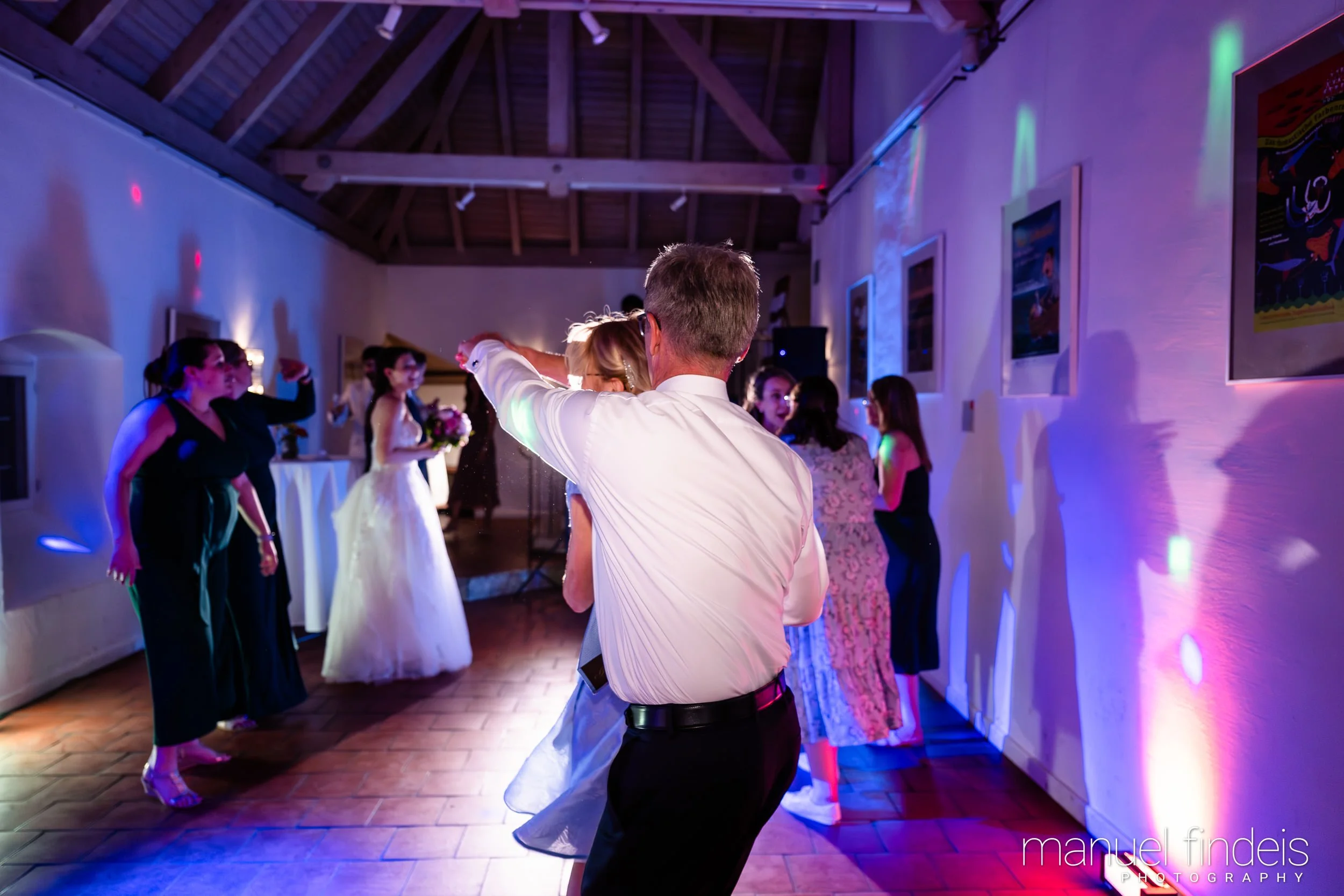 1045_Hochzeit_RuS_www.manuelfindeis.com.jpg
