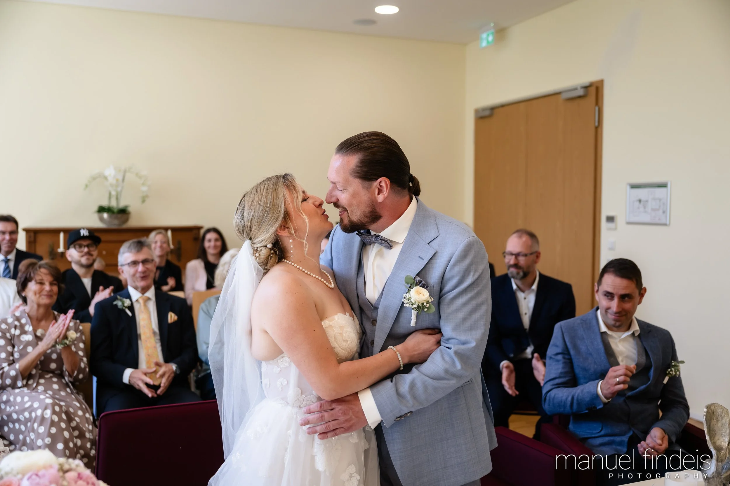 0235_Hochzeit_RundS_www.manuelfindeis.com.jpg
