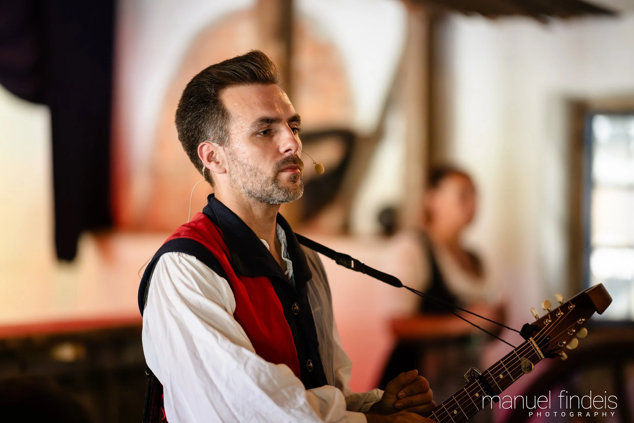 0593_Hochzeit-LUM_www.manuelfindeis.com.jpg
