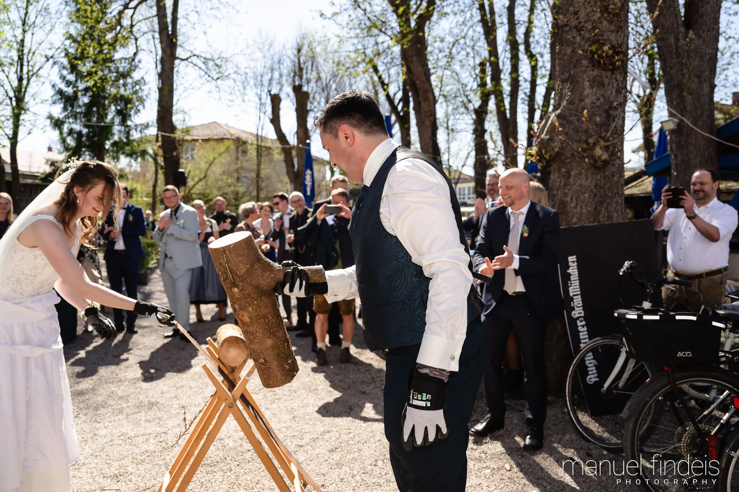 0599_Hochzeit_VuA_www.manuelfindeis.com.jpg
