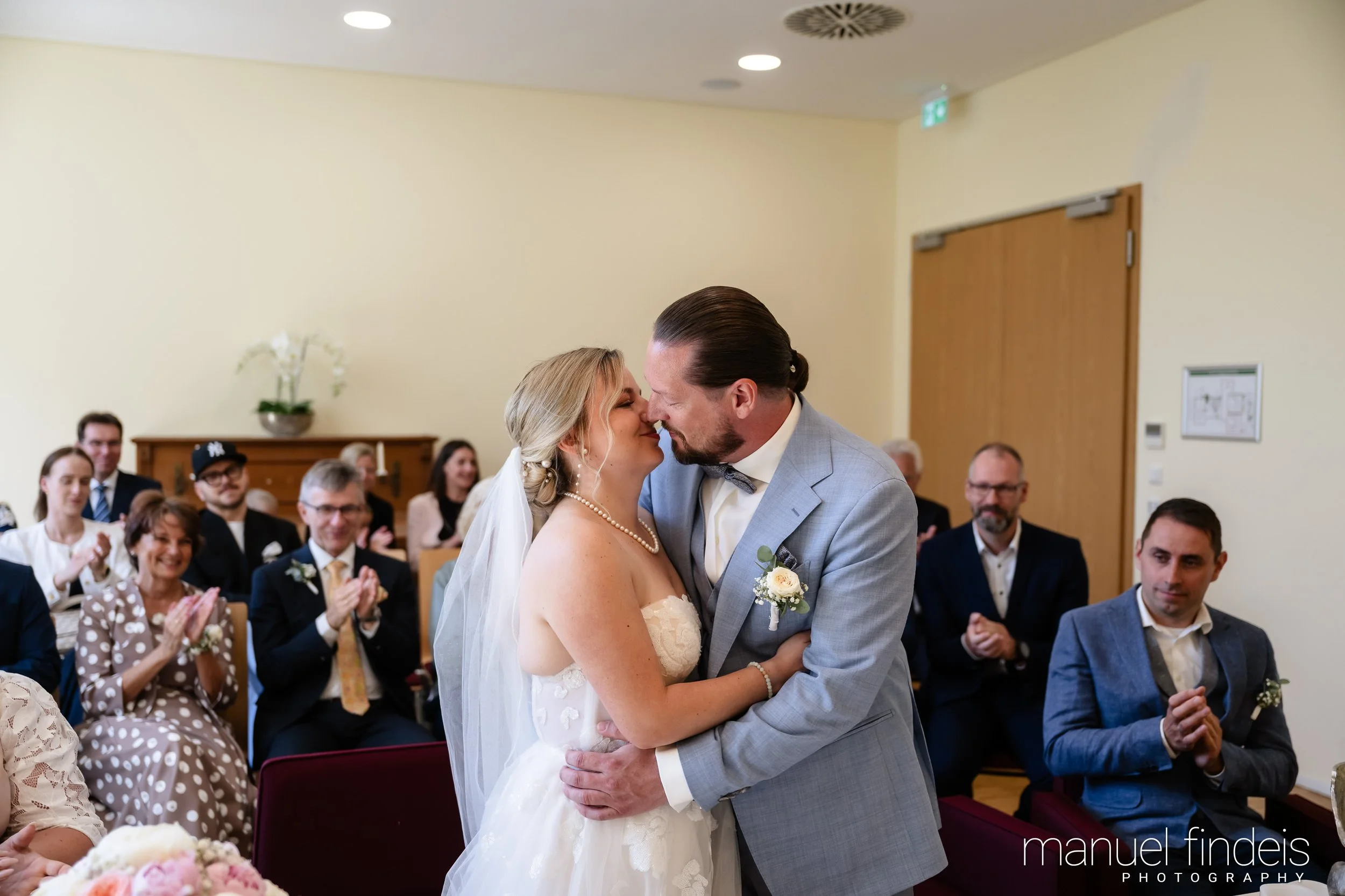 0241_Hochzeit_RundS_www.manuelfindeis.com.jpg