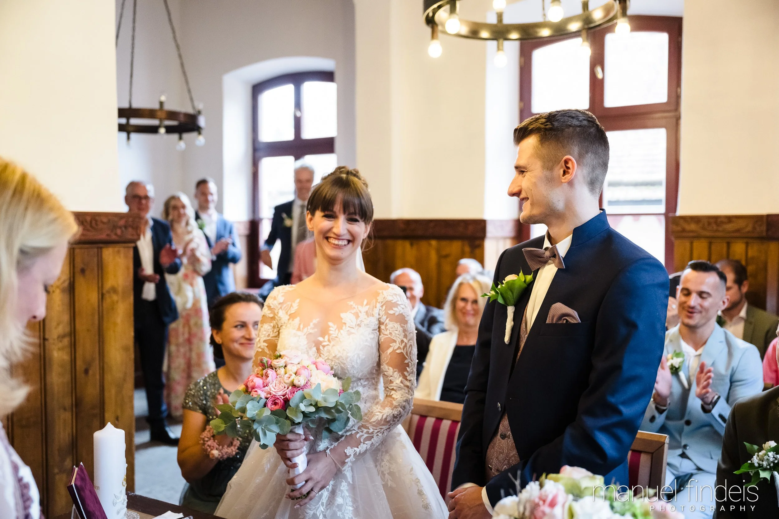 0180_Hochzeit-AuJ_www.manuelfindeis.com.jpg