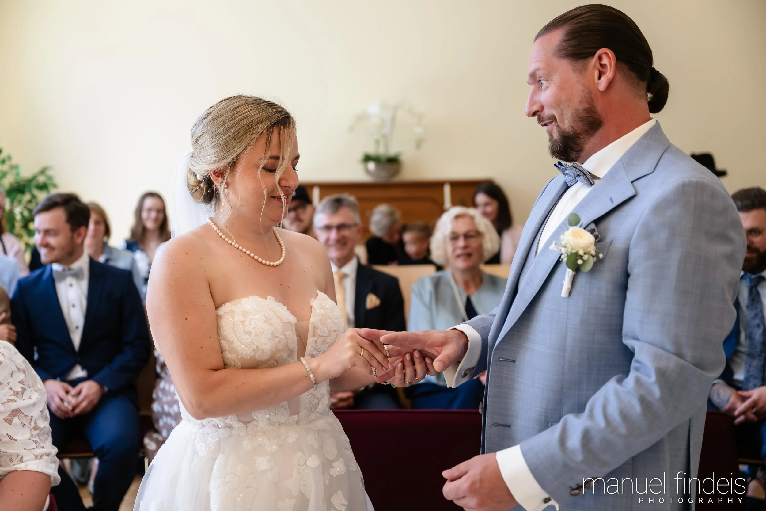 0275_Hochzeit_RundS_www.manuelfindeis.com.jpg