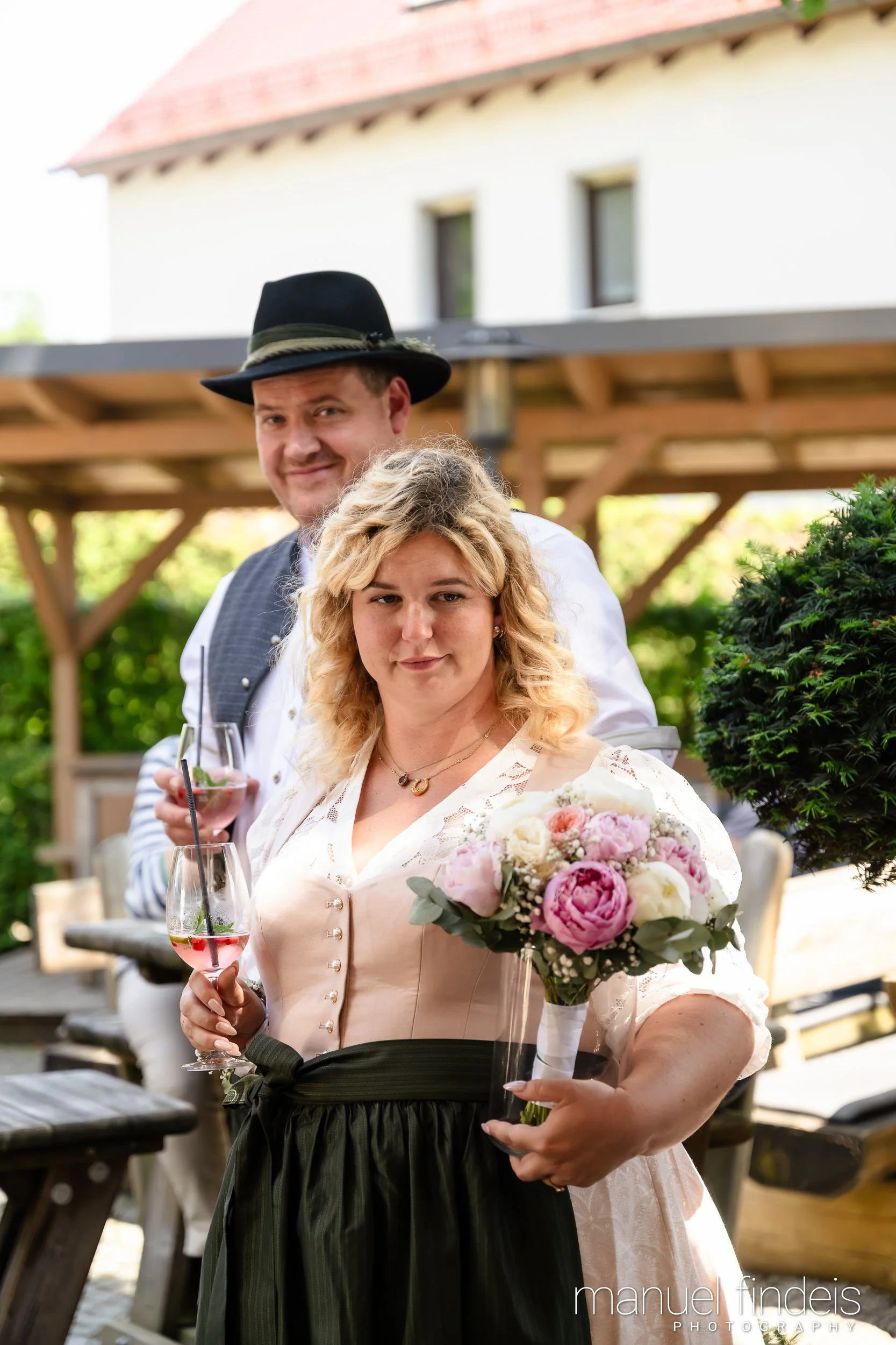 0464_Hochzeit_RundS_www.manuelfindeis.com.jpg