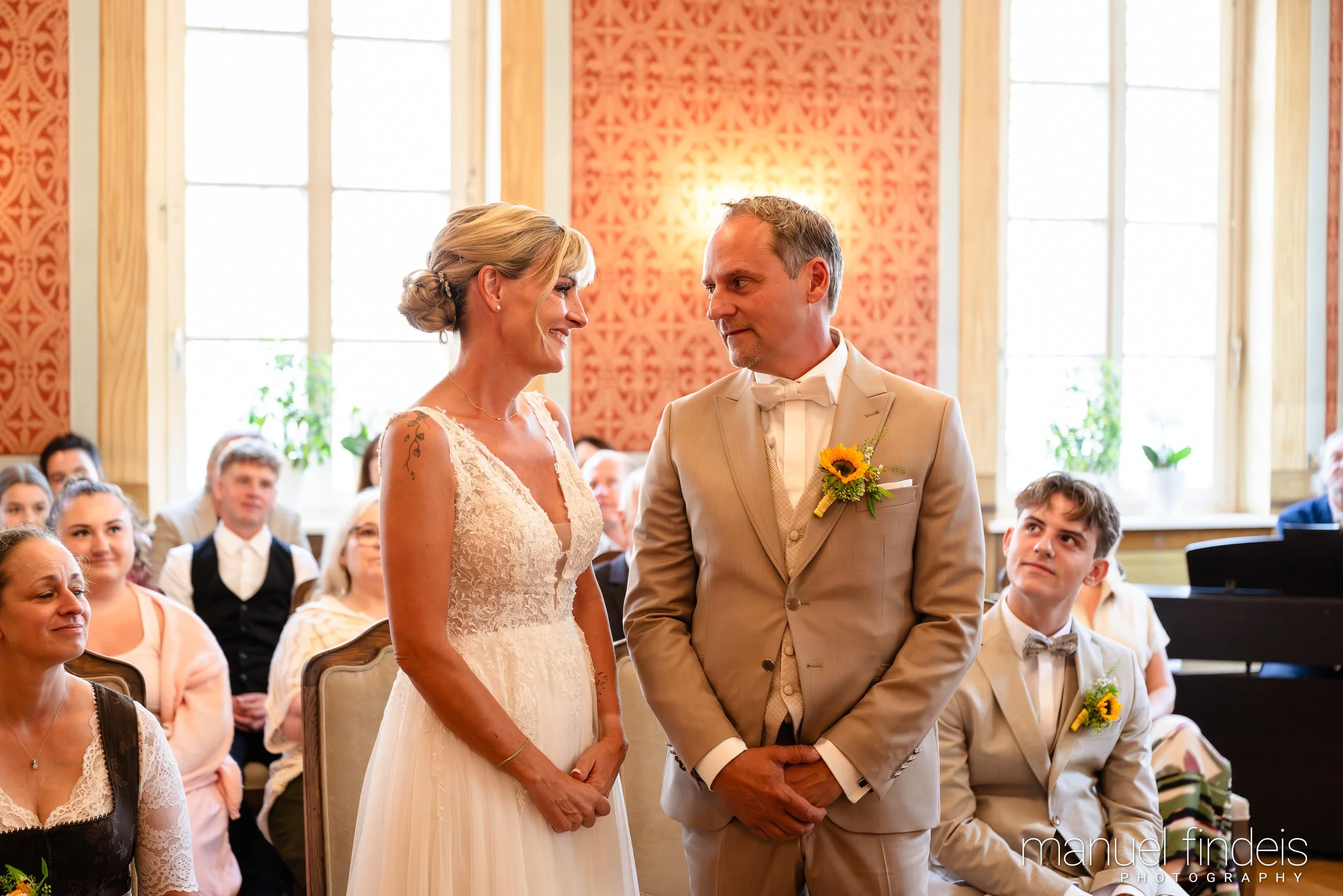 0141_Hochzeit_CuR_www.manuelfindeis.com.jpg