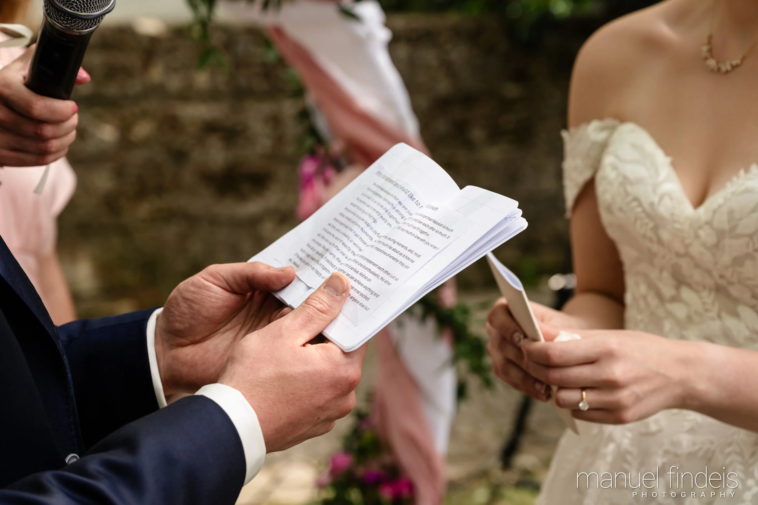 0156_Hochzeit_RuS_www.manuelfindeis.com.jpg