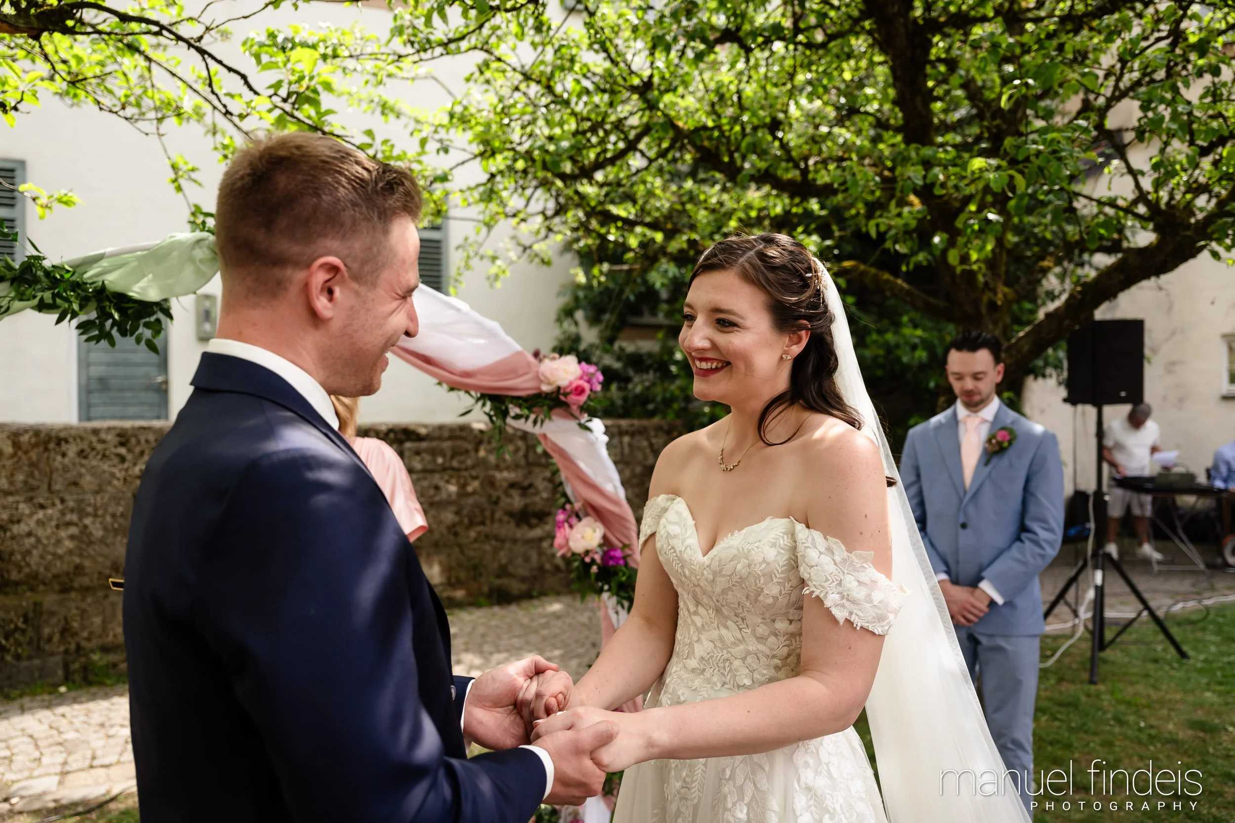 0225_Hochzeit_RuS_www.manuelfindeis.com.jpg
