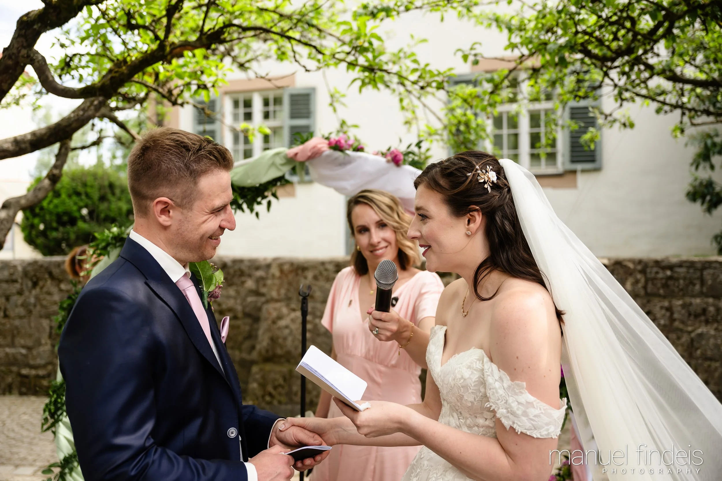 0201_Hochzeit_RuS_www.manuelfindeis.com.jpg