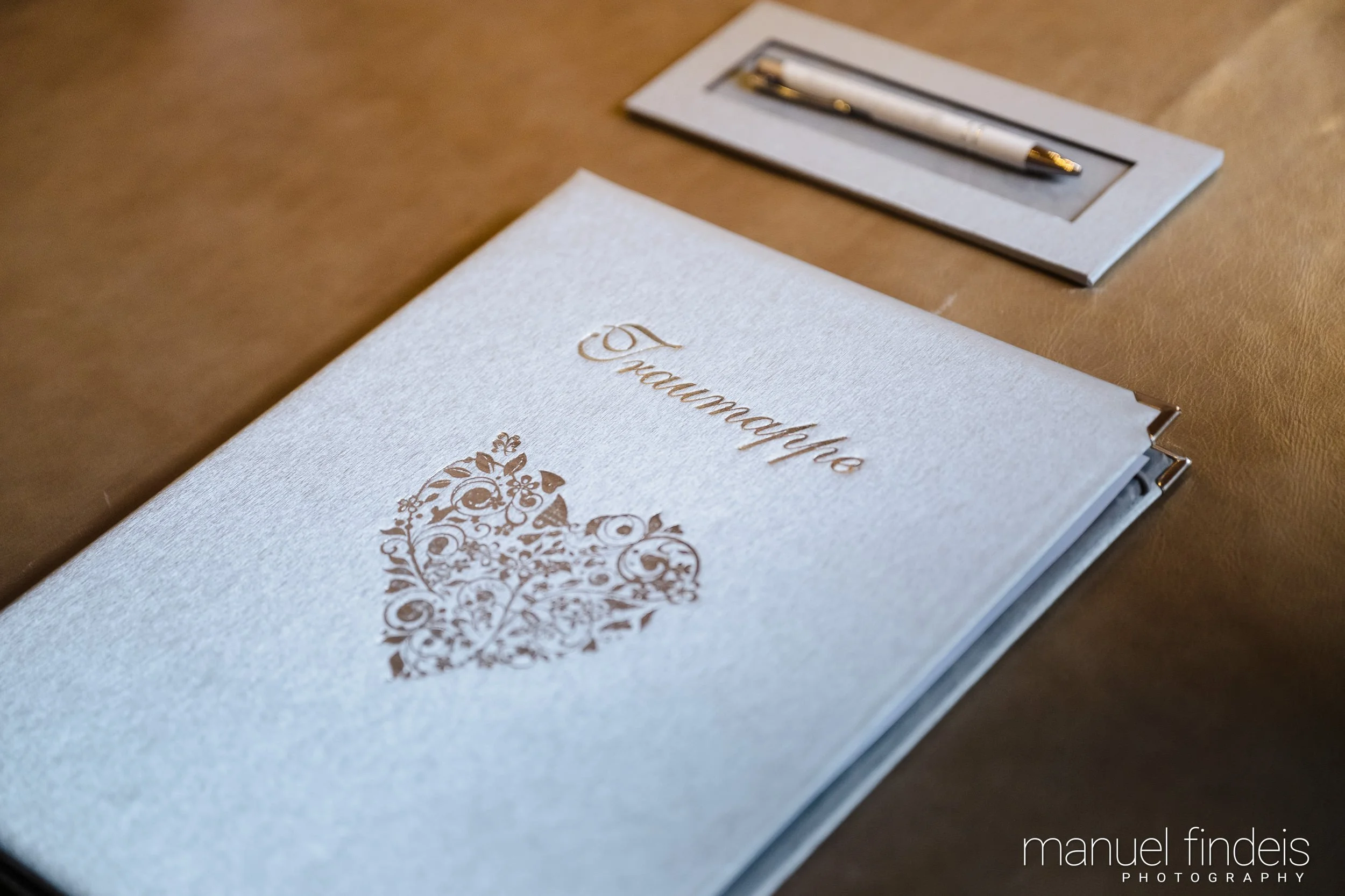 0074_Hochzeit-AuJ_www.manuelfindeis.com.jpg