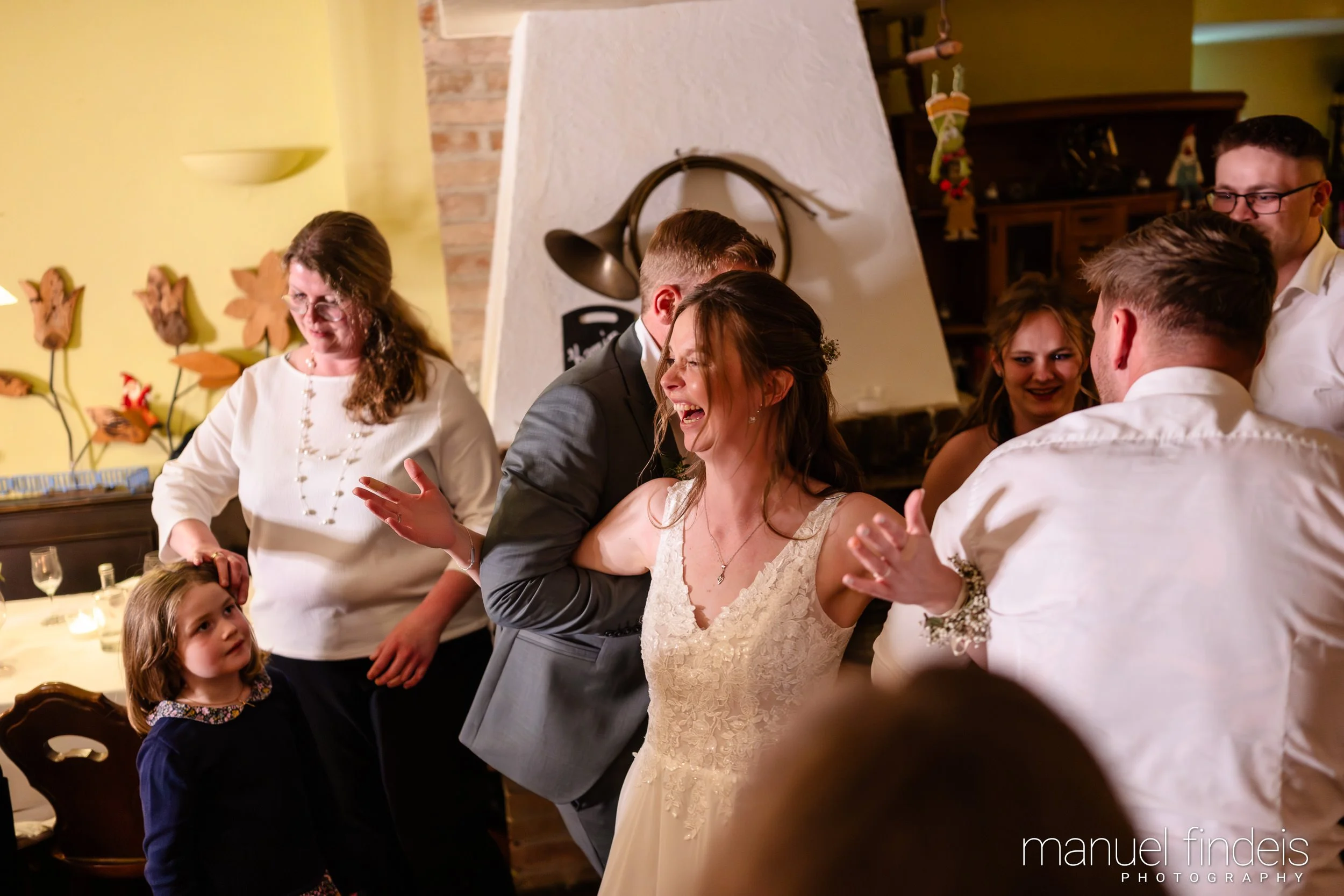 1009_Hochzeit_VuA_www.manuelfindeis.com.jpg