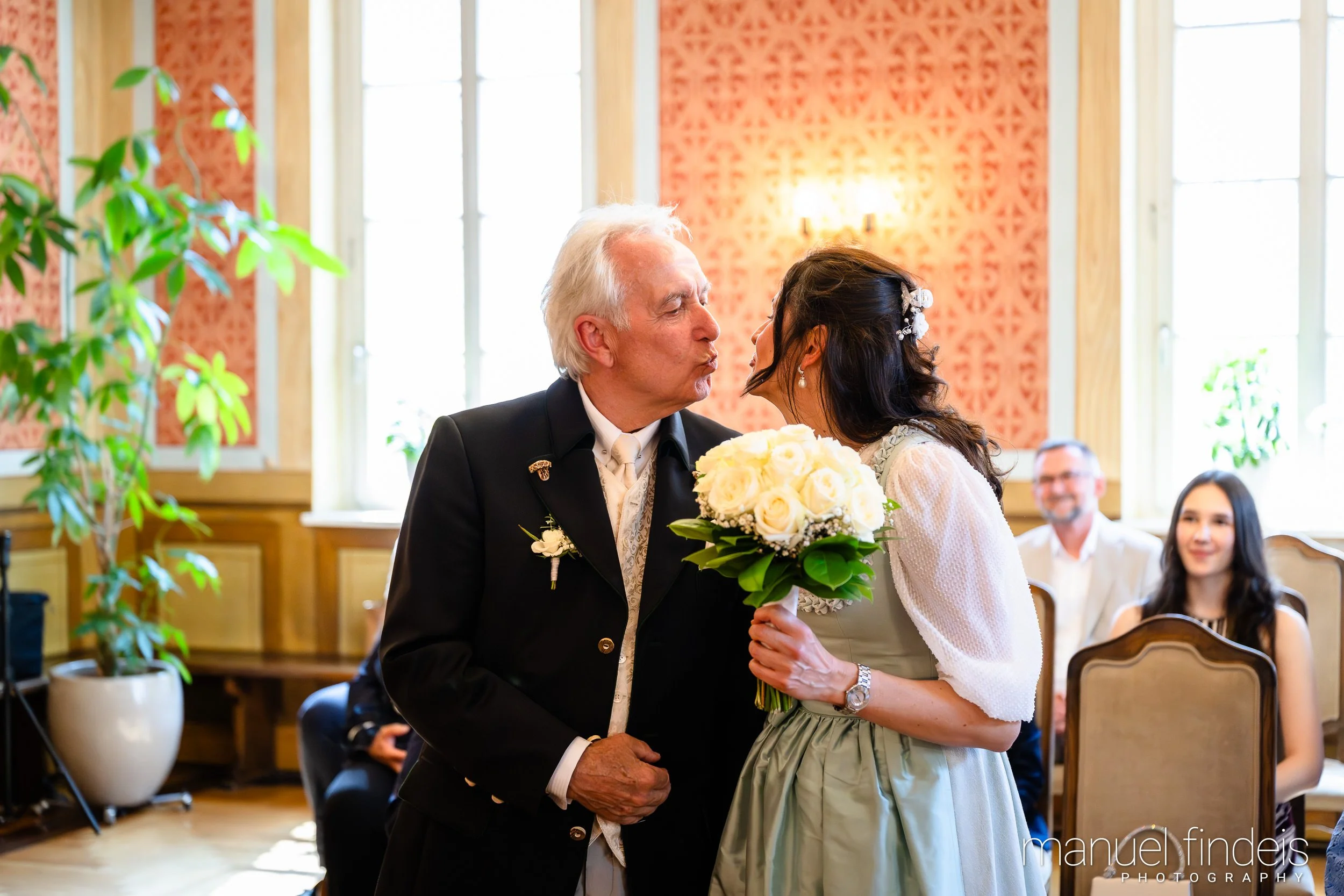 0106_Hochzeit_AuE_www.manuelfindeis.com.jpg