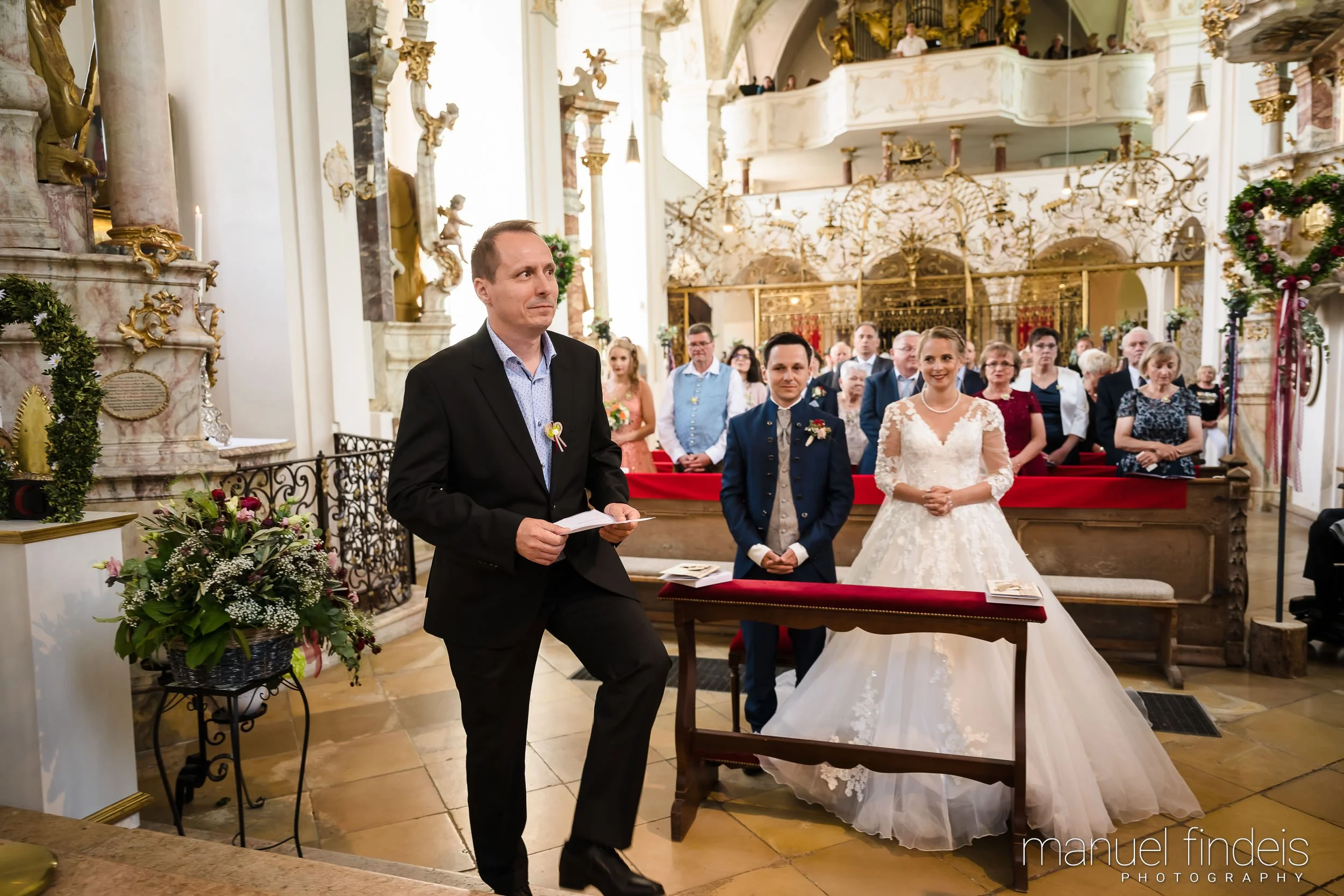 0397_Hochzeit-MuR-Kirche_www.manuelfindeis.com.jpg
