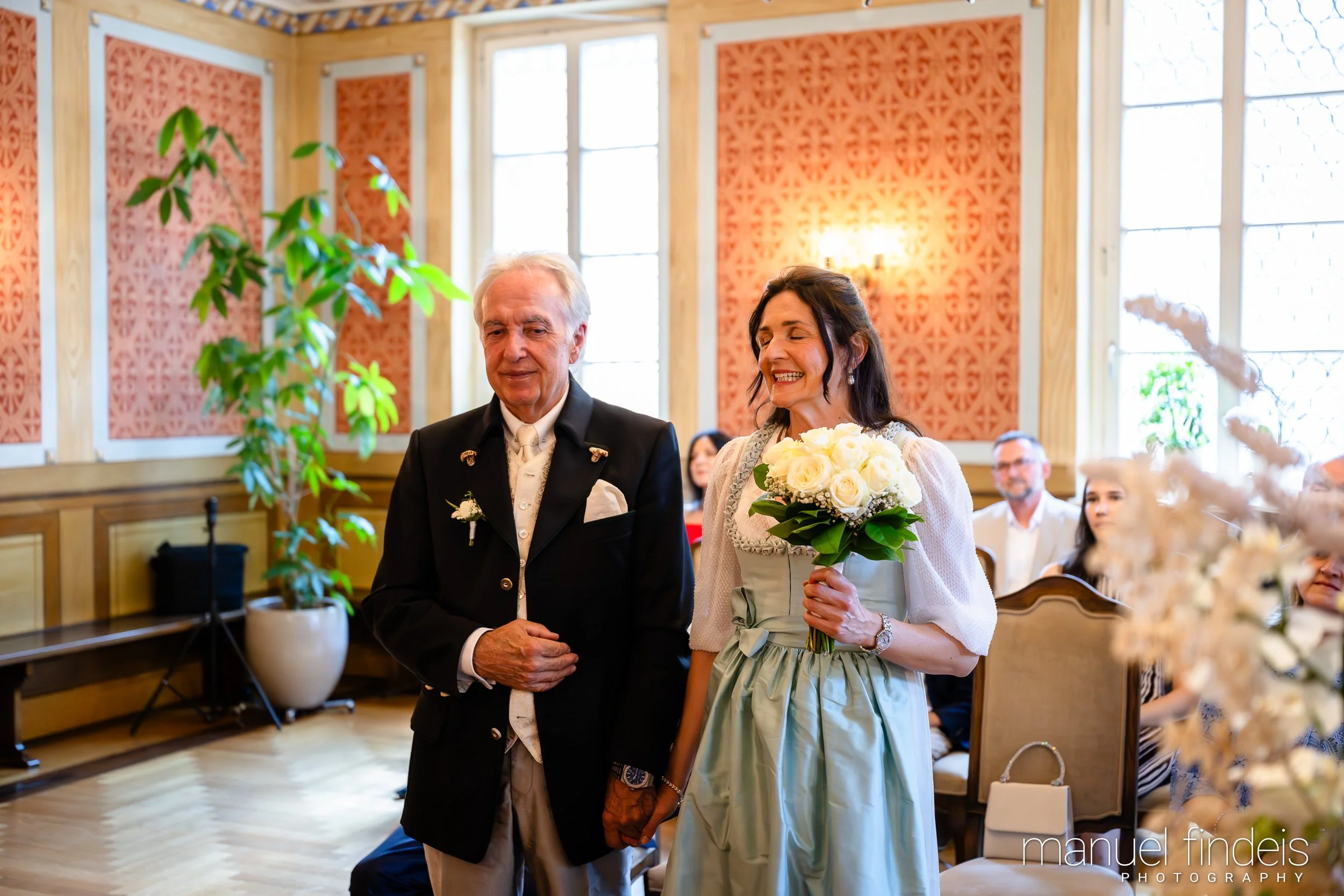 0099_Hochzeit_AuE_www.manuelfindeis.com.jpg