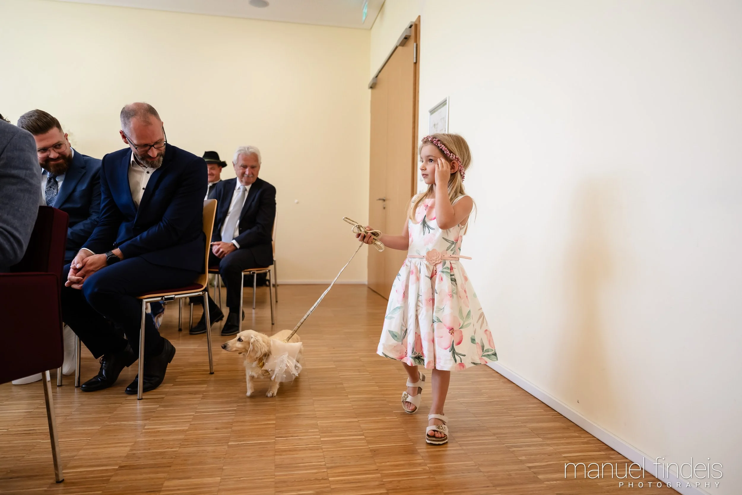 0260_Hochzeit_RundS_www.manuelfindeis.com.jpg