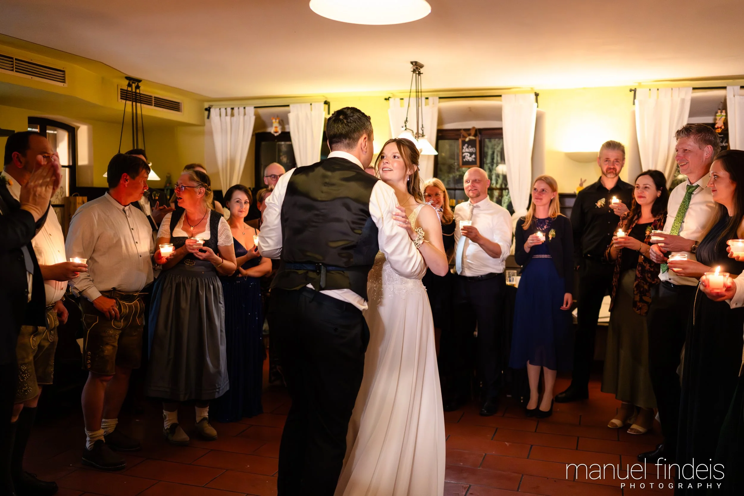 0969_Hochzeit_VuA_www.manuelfindeis.com.jpg