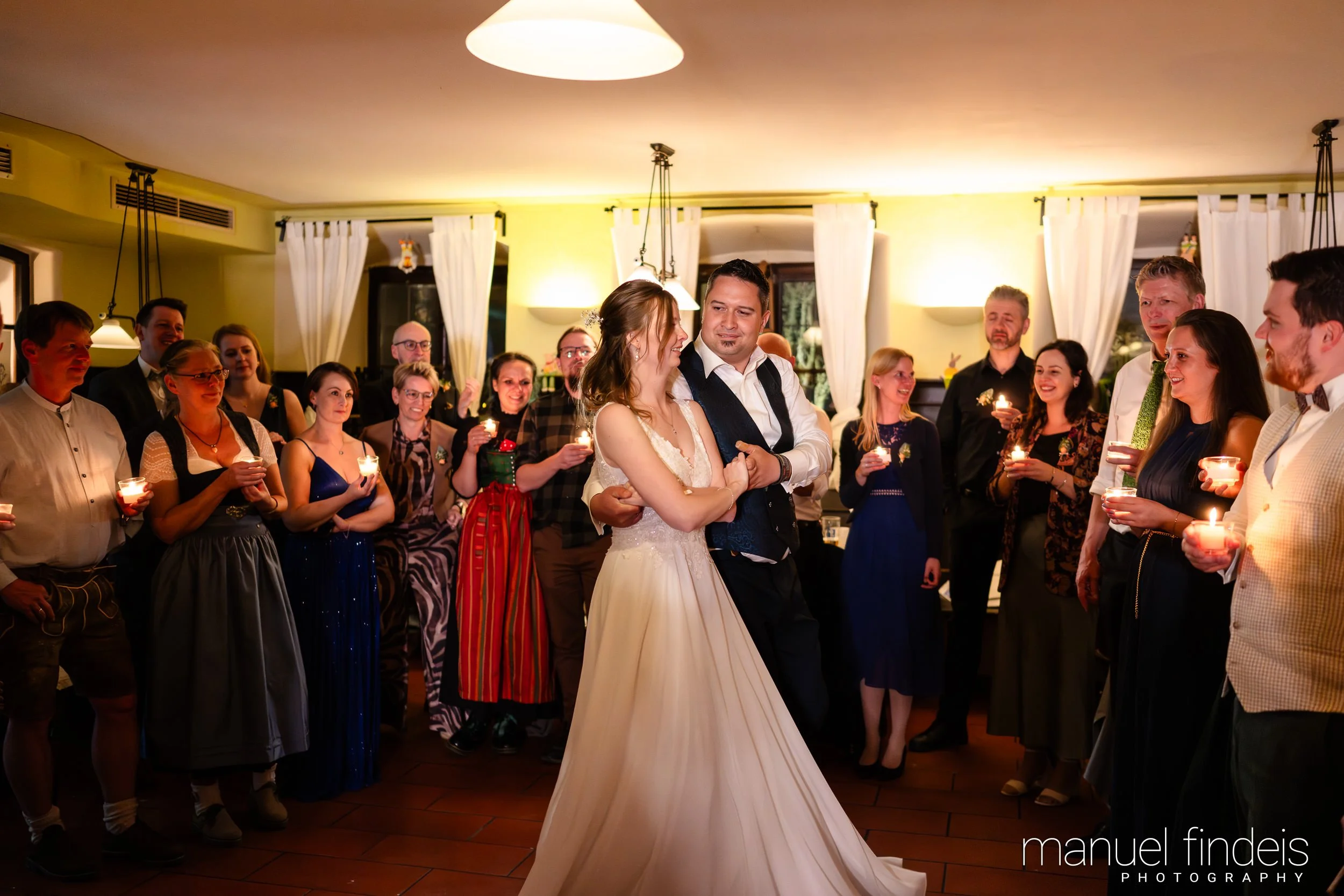 0981_Hochzeit_VuA_www.manuelfindeis.com.jpg