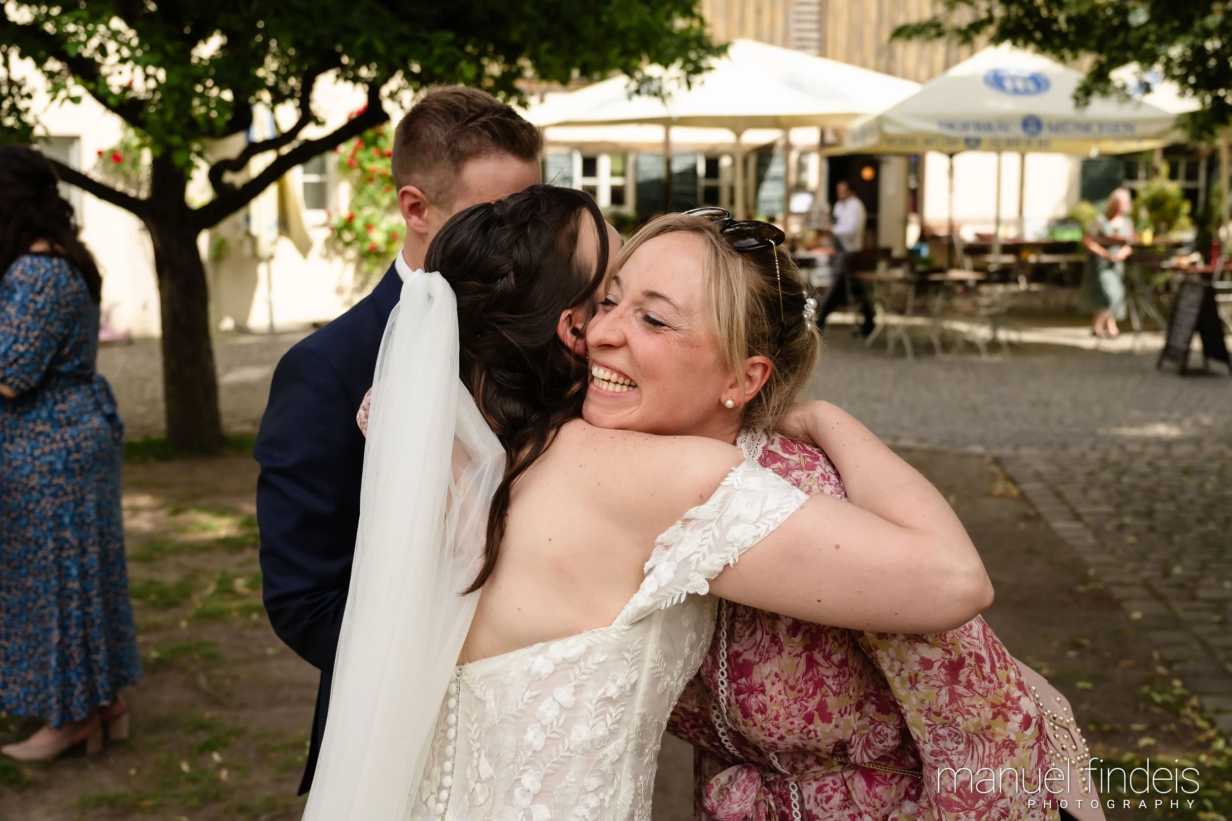 0340_Hochzeit_RuS_www.manuelfindeis.com.jpg