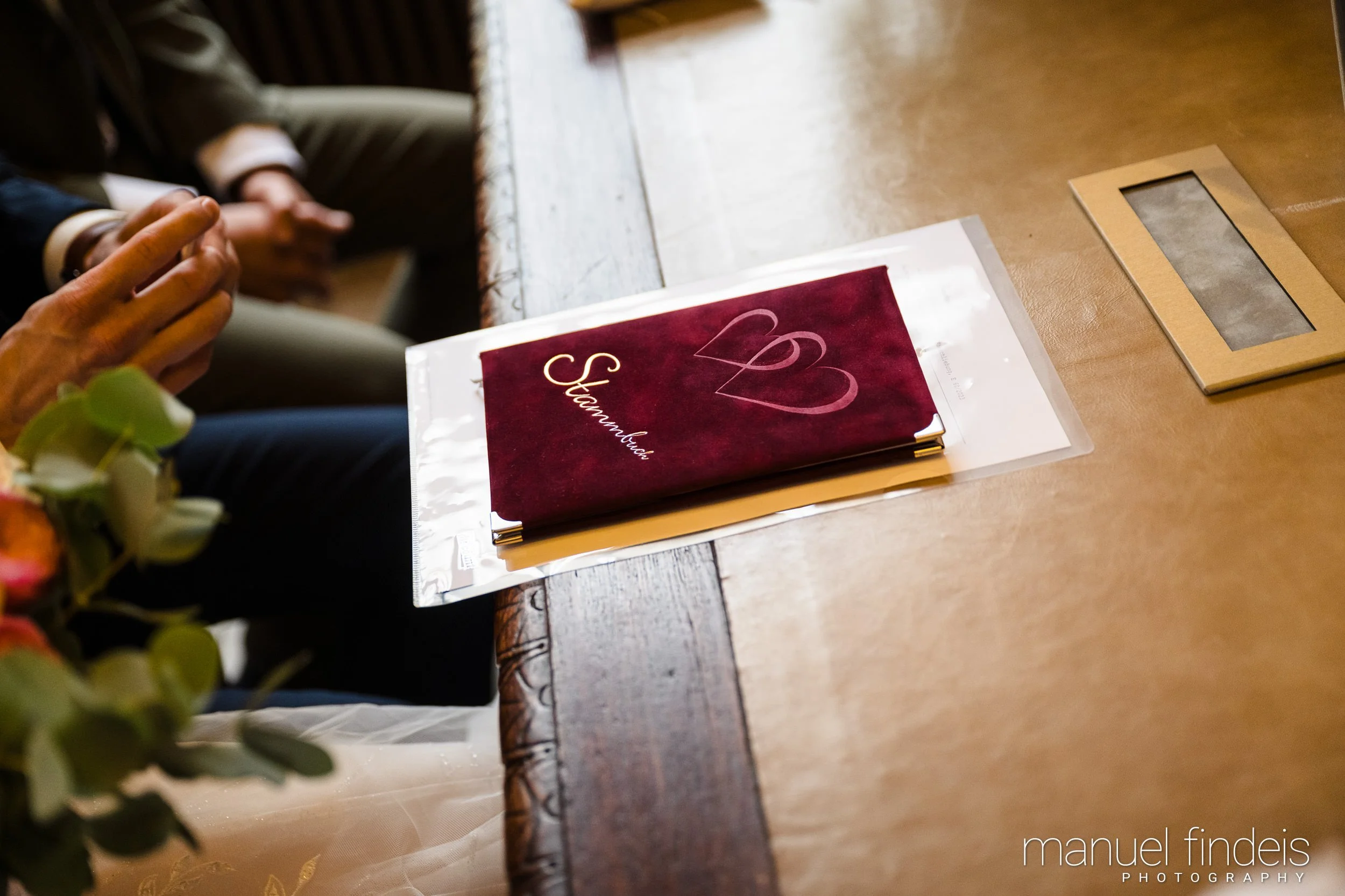 0259_Hochzeit-AuJ_www.manuelfindeis.com.jpg